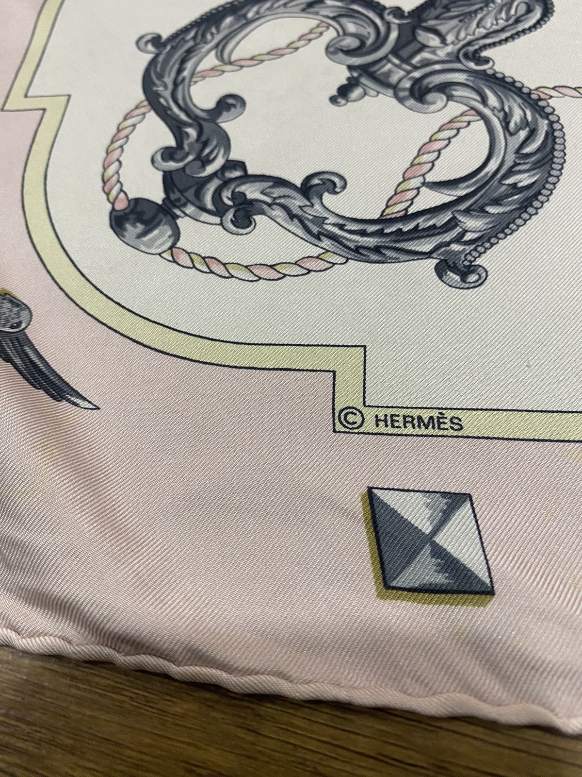 Hermes Authentic Vintage Hermes Scarf 100% Silk Size ONE SIZE - 15 Thumbnail