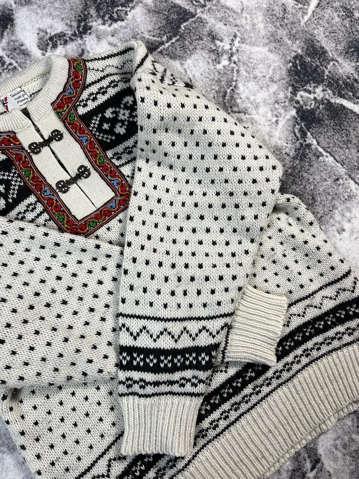 Vintage Norwegian Wool Knit Sweater Traditional Nordic Design XL XXL Size US XL / EU 56 / 4 - 9 Thumbnail