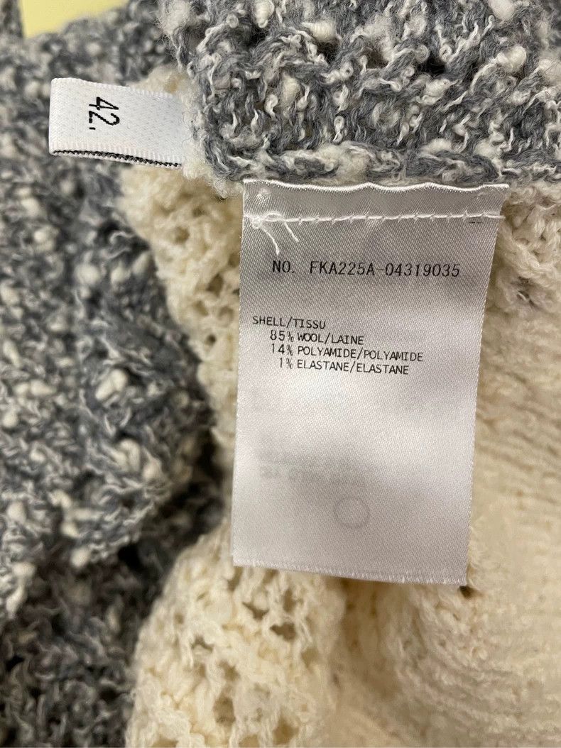 Thom Browne Thom browne Beige and gray color block four-striped jacquar Size US XS / EU 42 / 0 - 6 Thumbnail