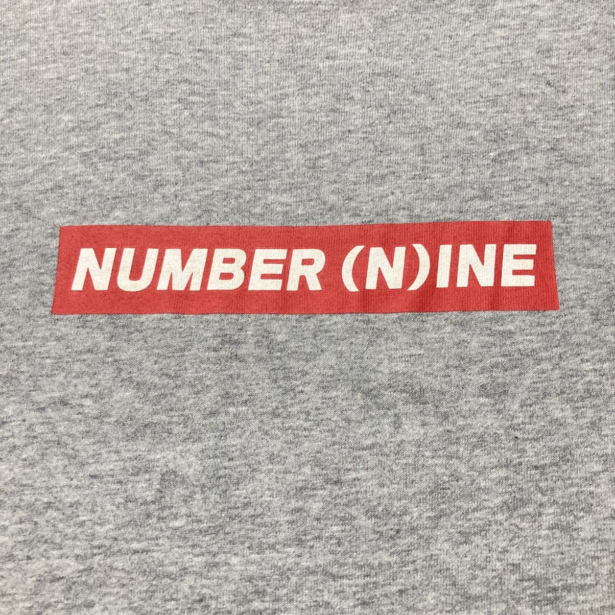 Number (N)ine Vintage Number (N)ine Spell Out Box Logo T-shirt Grey Size US L / EU 52-54 / 3 - 5 Thumbnail