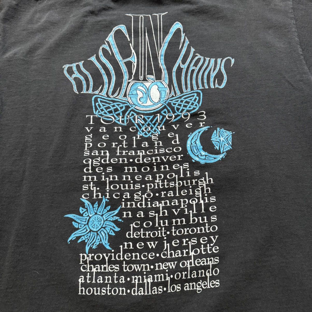 Hanes vtg 90s alice in chains “dirt” 1993 tour graphic band tee Size US L / EU 52-54 / 3 - 9 Thumbnail