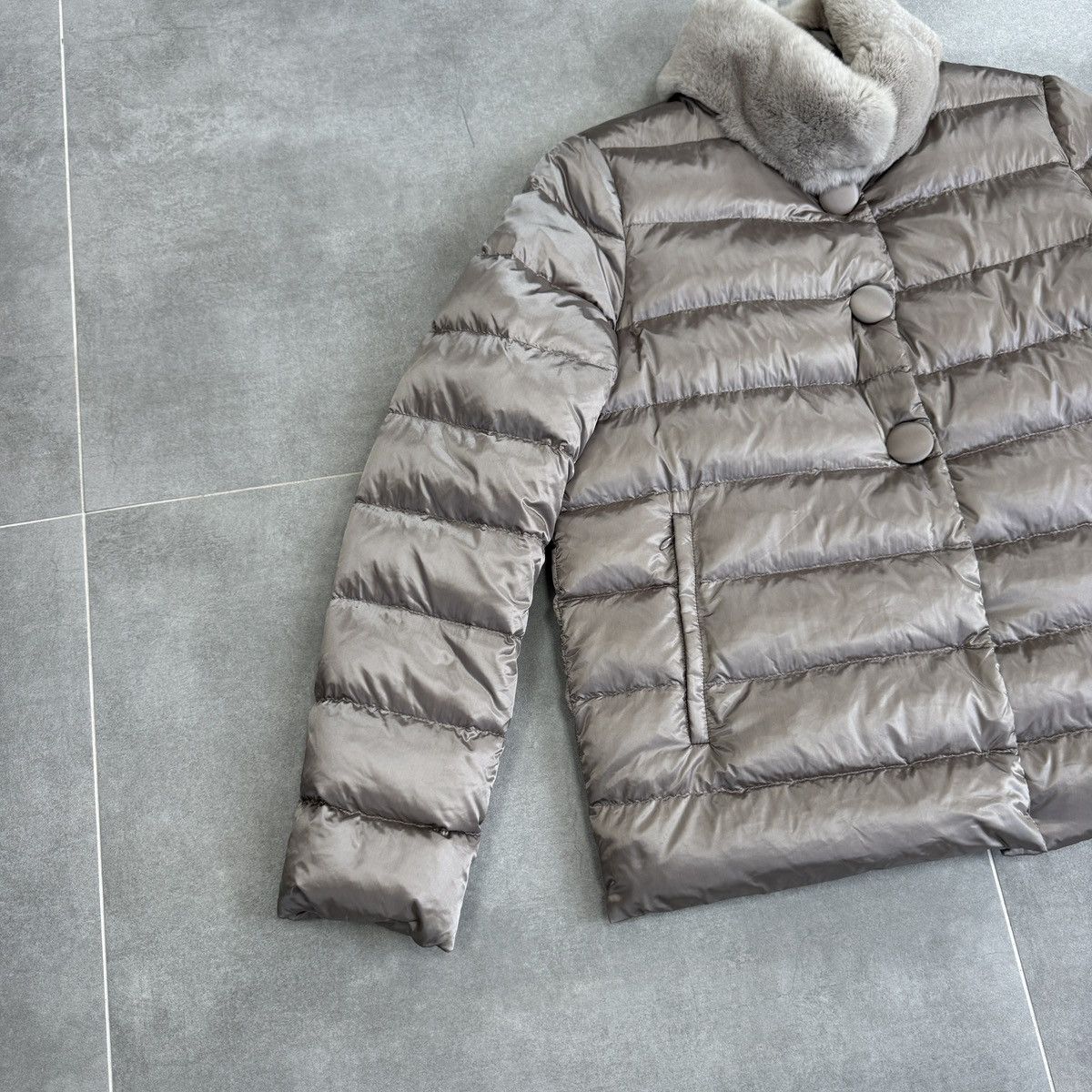 Moncler Authentic Moncler Cirse Women Puffer Down Jacket with Fur Size M / US 6-8 / IT 42-44 - 3 Thumbnail
