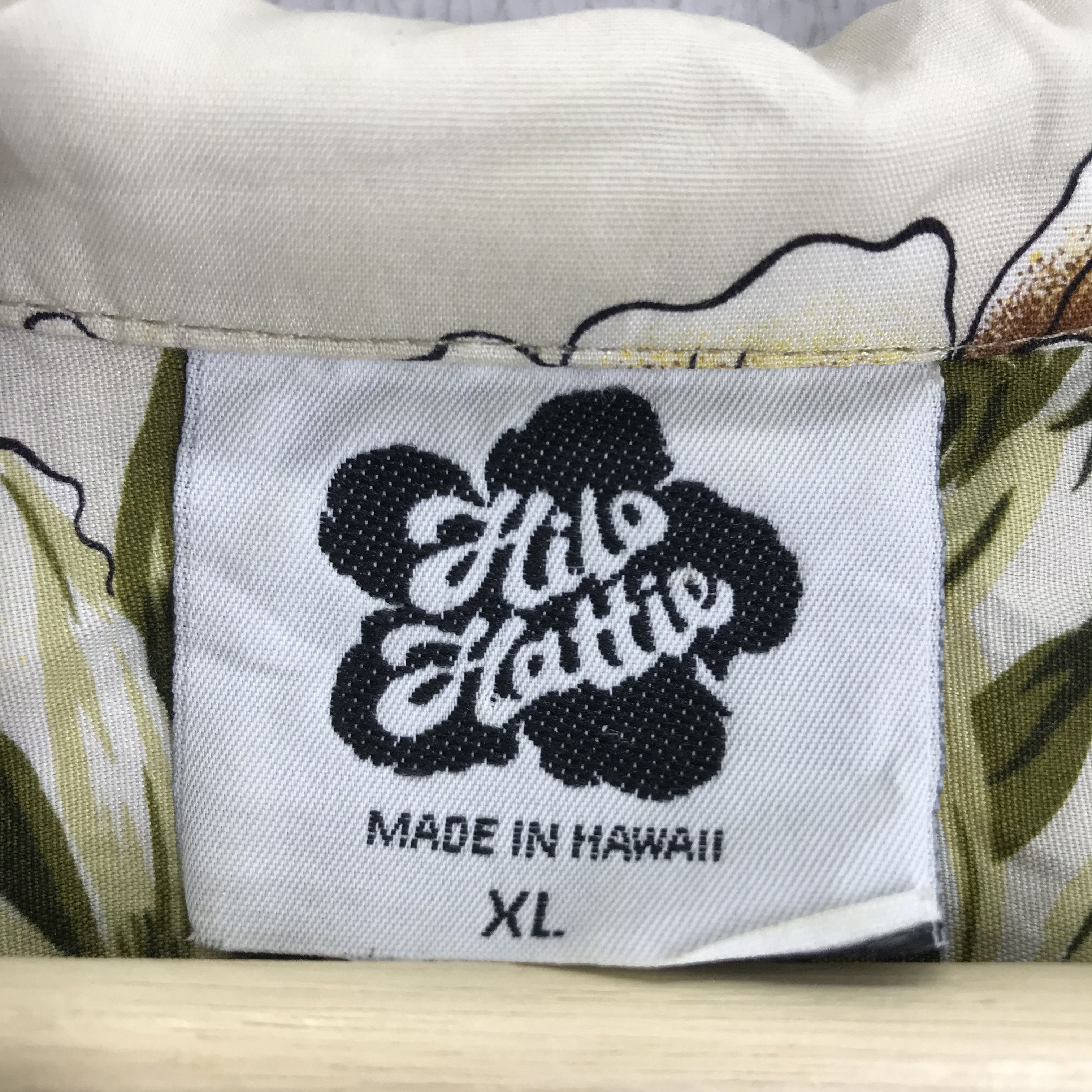Hilo Hattie Vintage made in hawaii hibicius flower and palm beach - 47 Size US XL / EU 56 / 4 - 9 Thumbnail