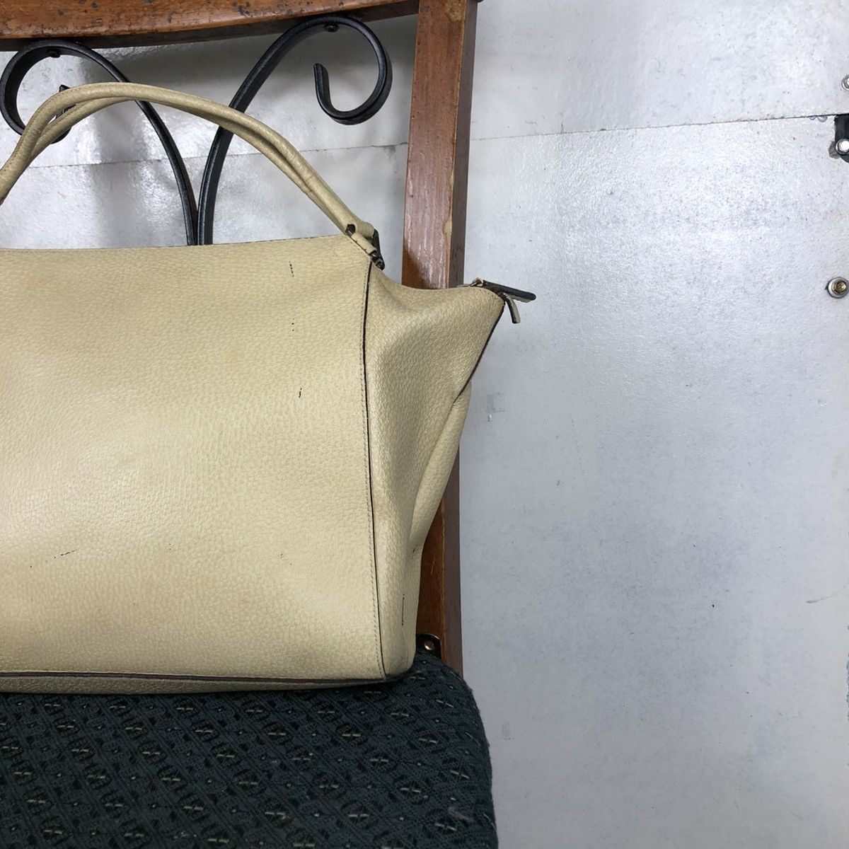 Prada 🔥VINTAGE HAND BAG PIG SKINS LEATHER PRADA MADE IN ITALY Size ONE SIZE - 6 Thumbnail
