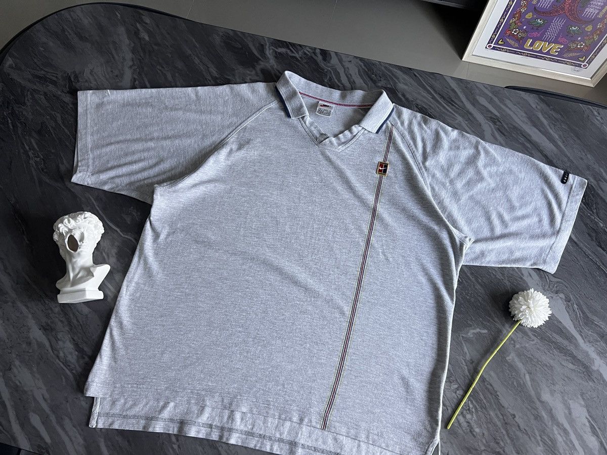 Nike Nike : Dry Fit Jersey Shirt Stripe Embroider Logo Size US M / EU 48-50 / 2 - 1 Thumbnail