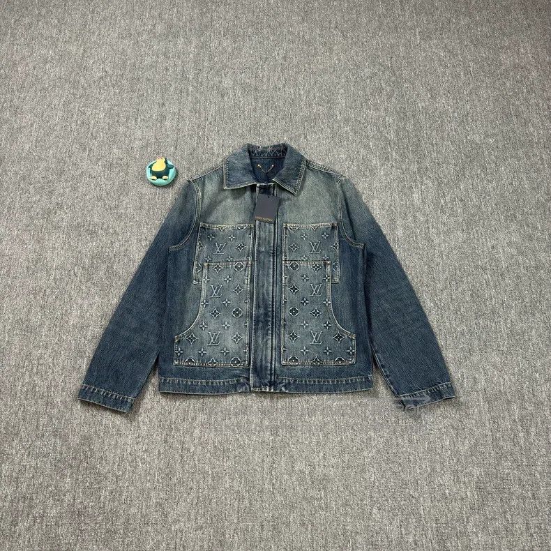 Louis Vuitton Louis Vuitton Dark blue lumberjack denim jacket Size US M / EU 48-50 / 2 - 1 Thumbnail