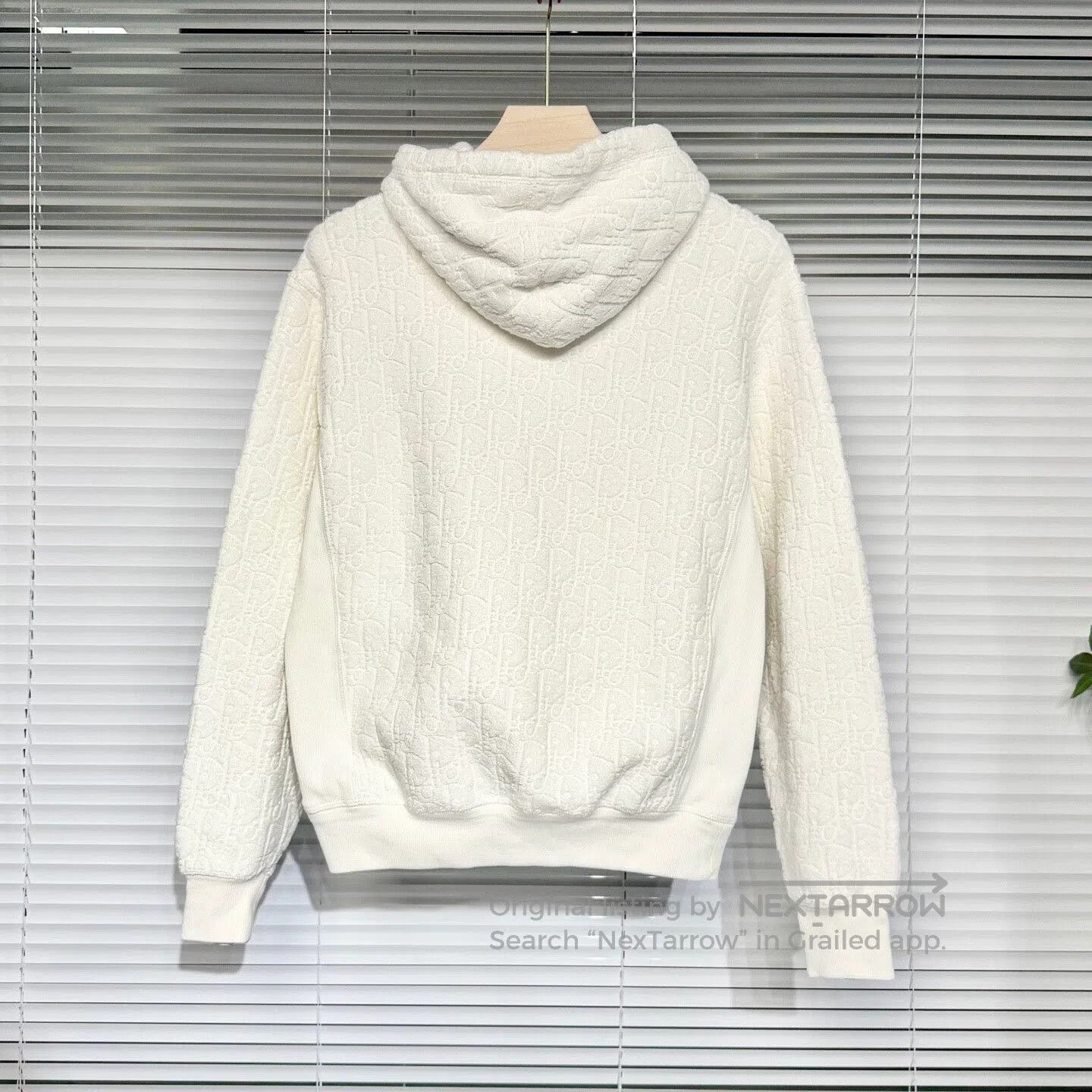 Dior dior oblique logo hooded sweatshirt in white. Size US S / EU 44-46 / 1 - 2 Thumbnail