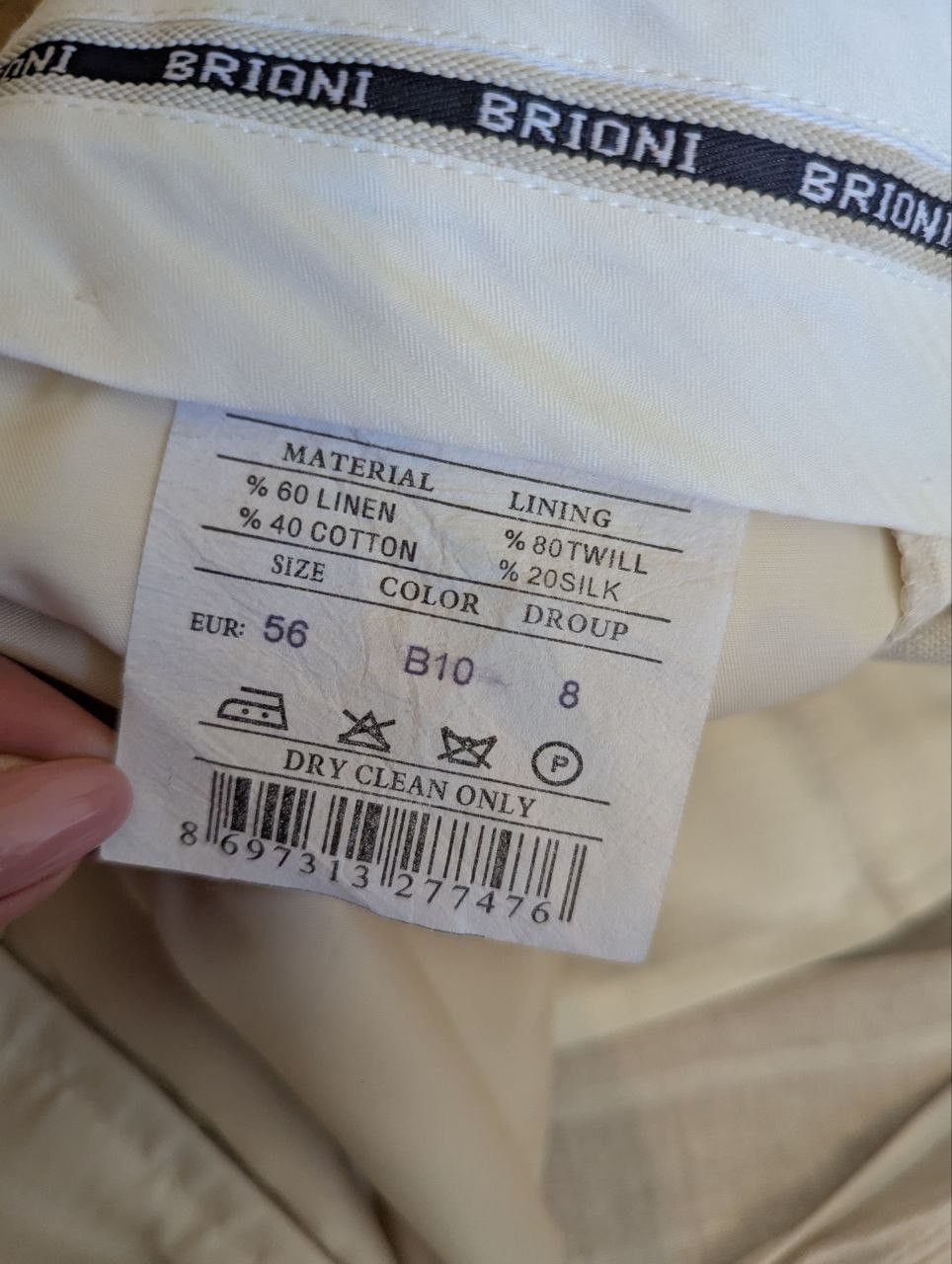 Brioni Suit (56 Eur size) Size 46R - 7 Thumbnail