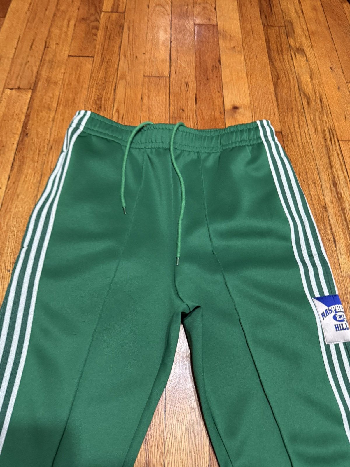 The GV Gallery The Gv Gallery Raspberry Hills Leon Sweatpants Size Small Size US 32 / EU 48 - 2 Thumbnail