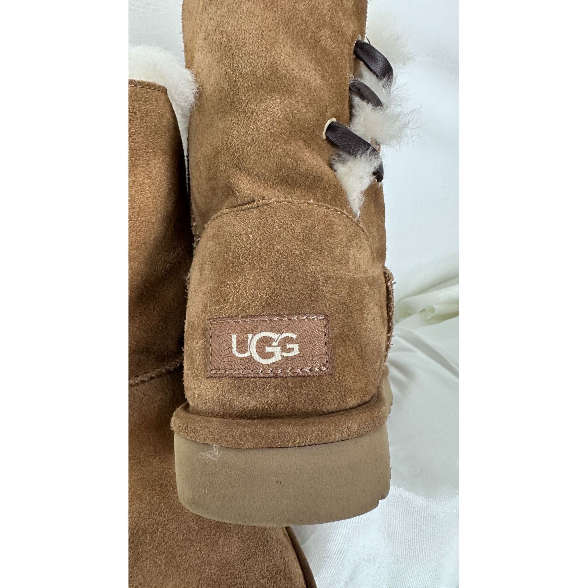 Ugg UGG Womens Brown Suede & Sheepskin Lined Winter Boots Size 8 Size US 8 / IT 38 - 3 Thumbnail