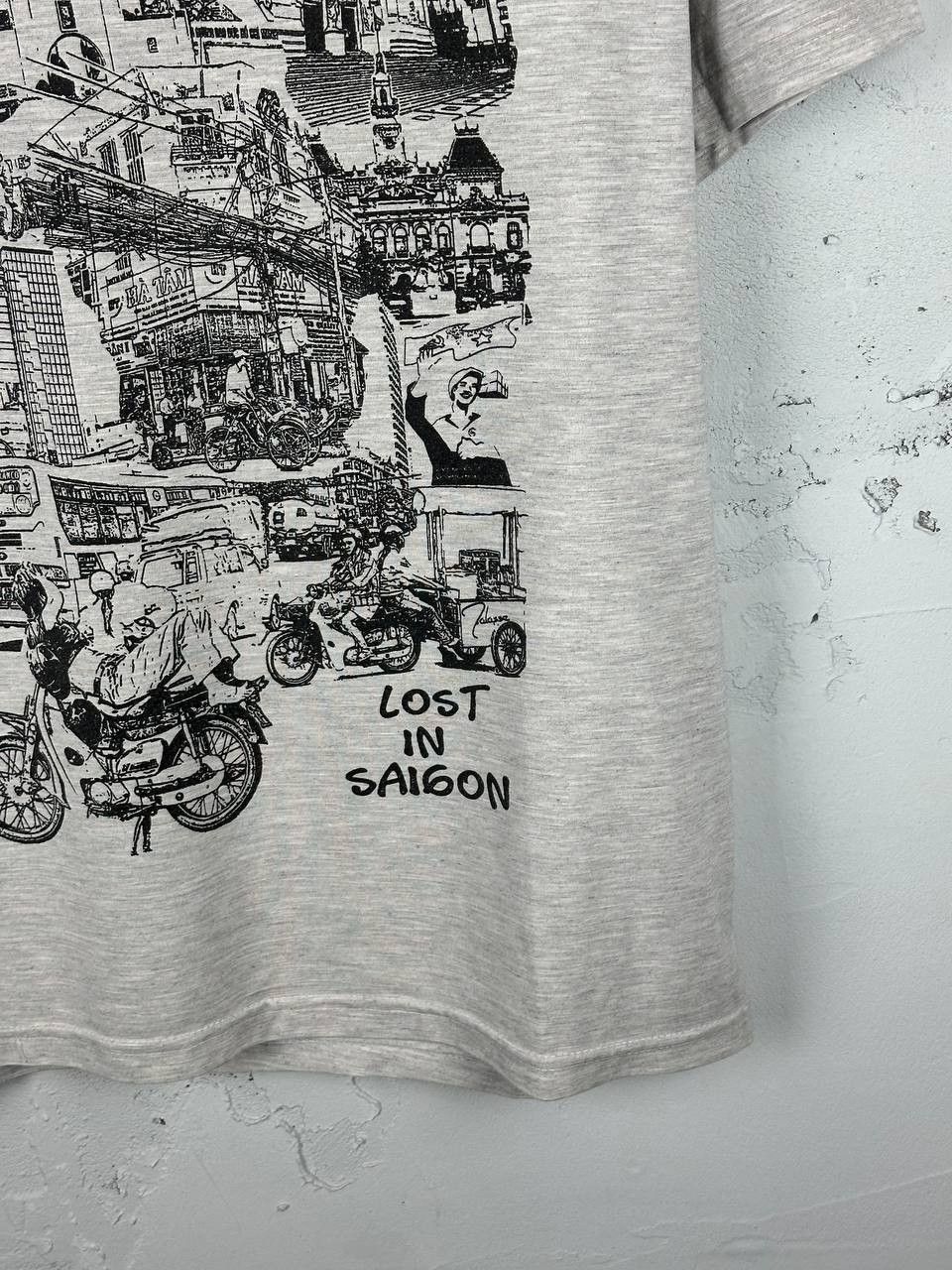 Vintage Vintage lost in Saigon Japanese Avantgarde graphic tee Size US XL / EU 56 / 4 - 5 Thumbnail