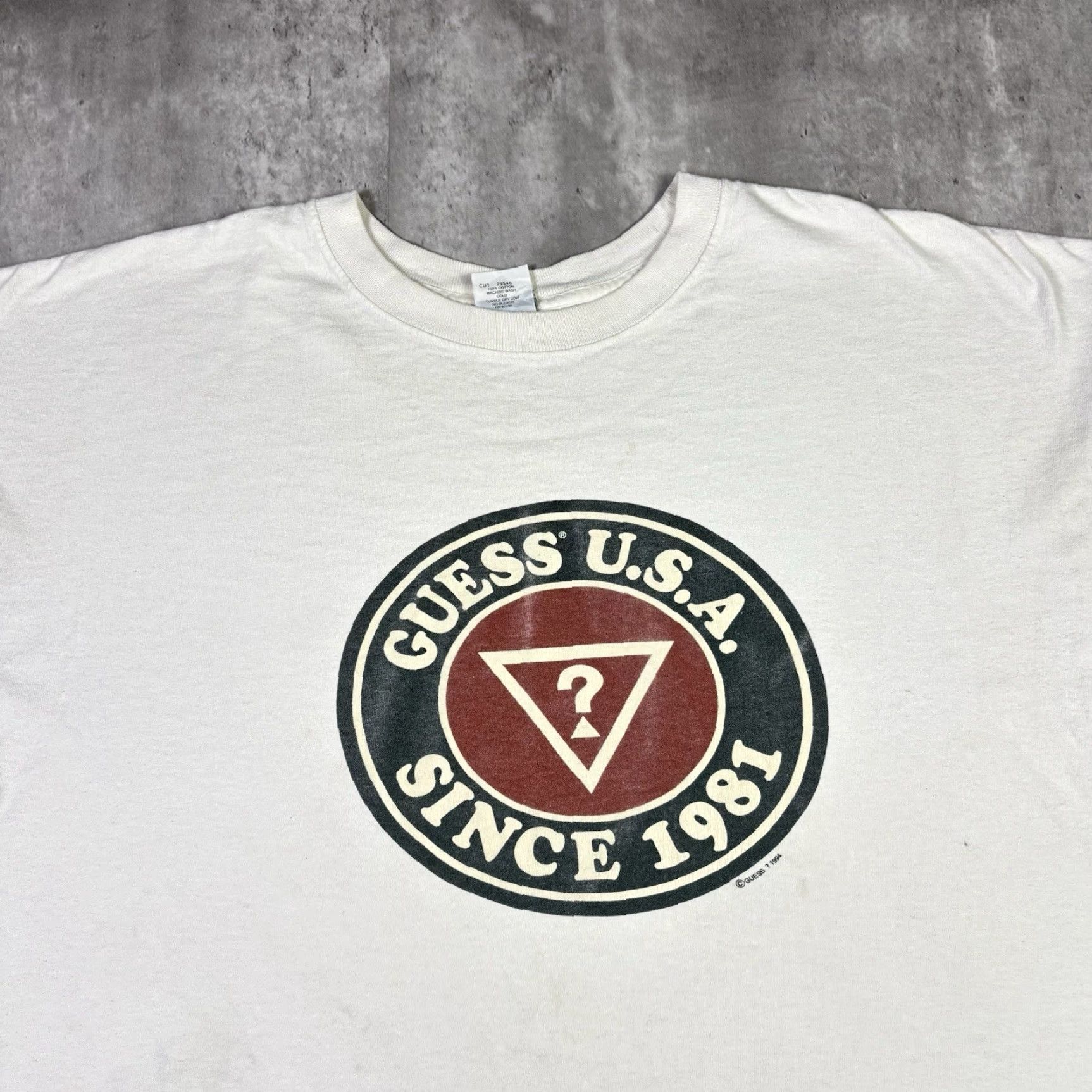 Guess VINTAGE GUESS T SHIRT White Oversized XL 90s Distressed Worn Crew Neck Short Sleeve Men Size US XL / EU 56 / 4 - 2 Thumbnail