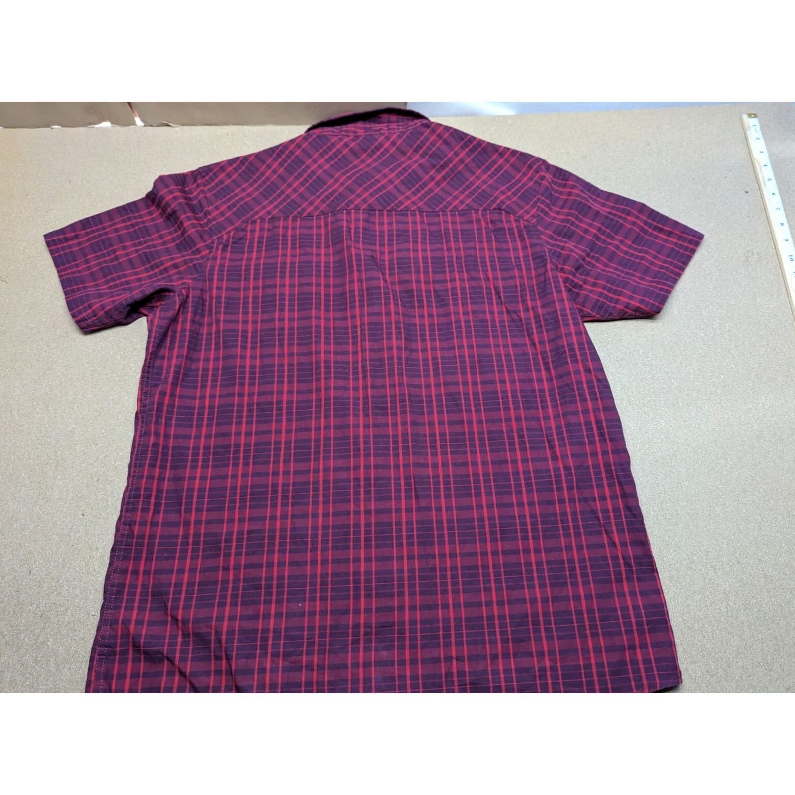 Oakley VINTAGE Oakley Mens Button Up Shirt Plaid Short Sleeves Red Front Pocket Size M Boxy Casual Shirt Mens Red Plaid Oakley Button-Up Front Pocket Size US M / EU 48-50 / 2 - 2 Thumbnail