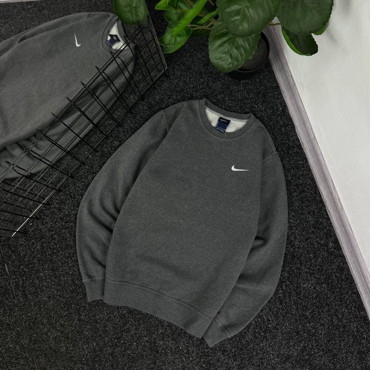 Nike Nike Sweatshirt Mini swoosh vintage techwear style y2k Size US S / EU 44-46 / 1 - 1 Thumbnail
