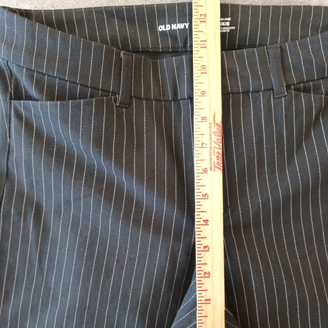 Old Navy Old Navy Pixie Pants Womens 12 Gray Striped Ankle Pockets 32x27 Mid Rise Size 34" / US 12 / IT 48 - 3 Thumbnail