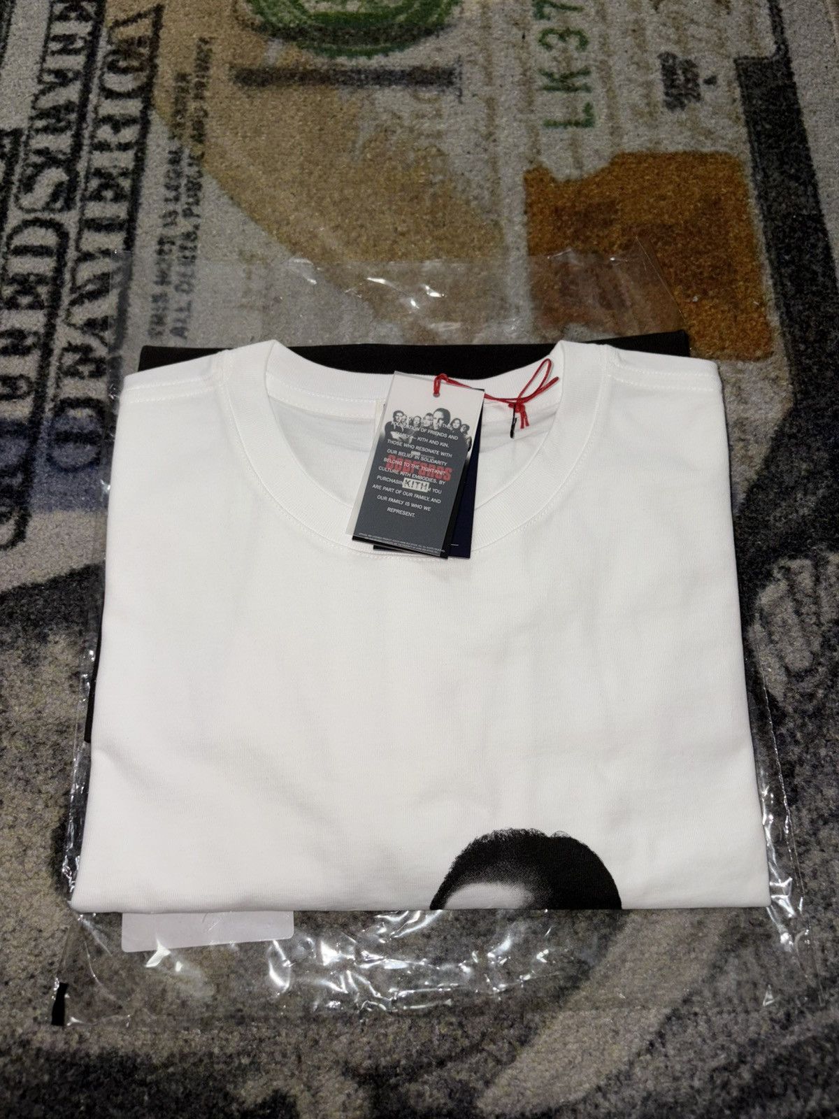 Kith Kith x The Sopranos Ombre Poster Vintage Tee White Size US L / EU 52-54 / 3 - 2 Thumbnail