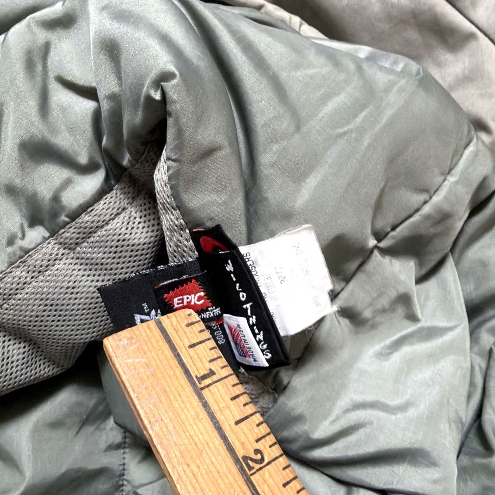 Wild Things Wild Things Extreme Cold Weather Parka Jacket ECWCS Primaloft Made USA M-Long Jacket Parka Military Army Tactical Insulated Unisex Adults Gray XS? Size US M / EU 48-50 / 2 - 4 Thumbnail