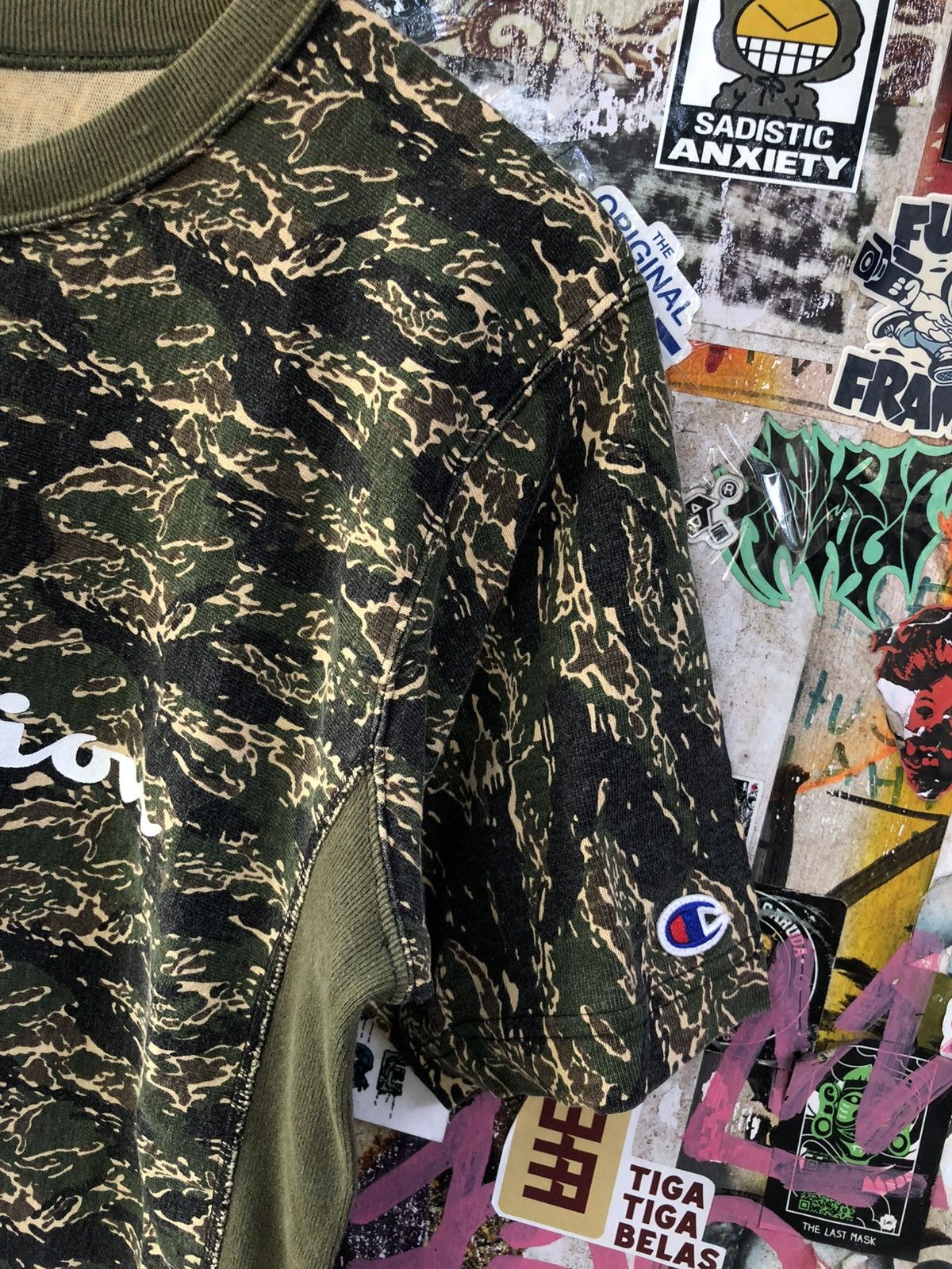 Champion VINTAGE CHAMPION REVERSE WEAVE CAMO SHIRT Size US L / EU 52-54 / 3 - 5 Thumbnail