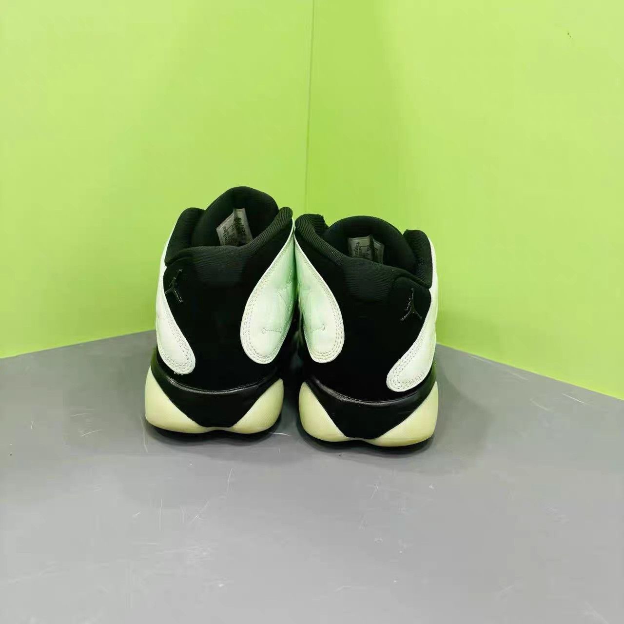 Jordan Brand Air Jordan 13 Retro Low "Singles Day" K15 Size US 13 / EU 46 - 6 Thumbnail