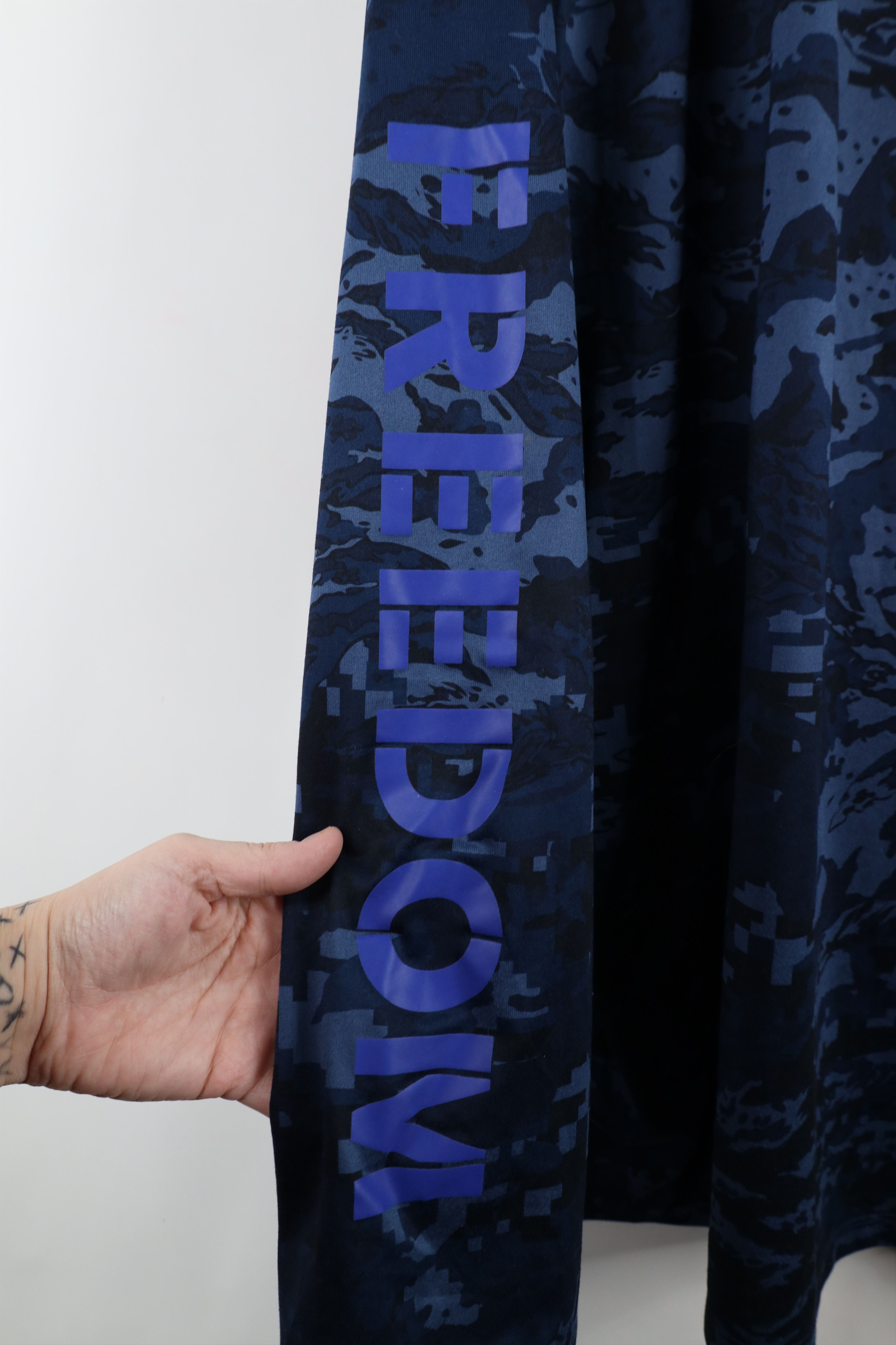 Under Armour × Vintage Under Armour Line Freedom Camouflage Long Sleeve T-Shirt Size US XXL / EU 58 / 5 - 5 Thumbnail