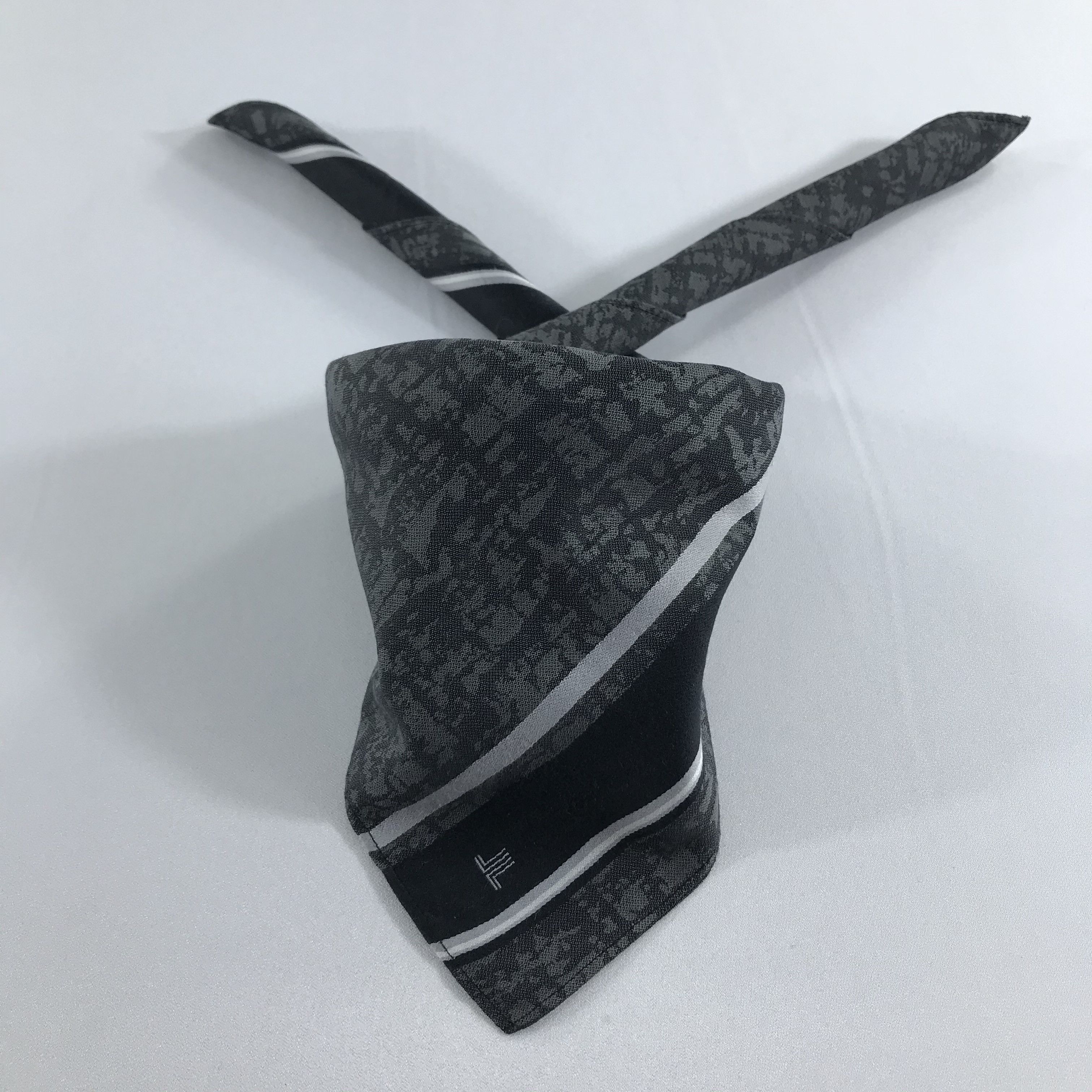 Lanvin Lanvin Handkerchief Neckerchief Bandana H1133 Size ONE SIZE - 1 Thumbnail