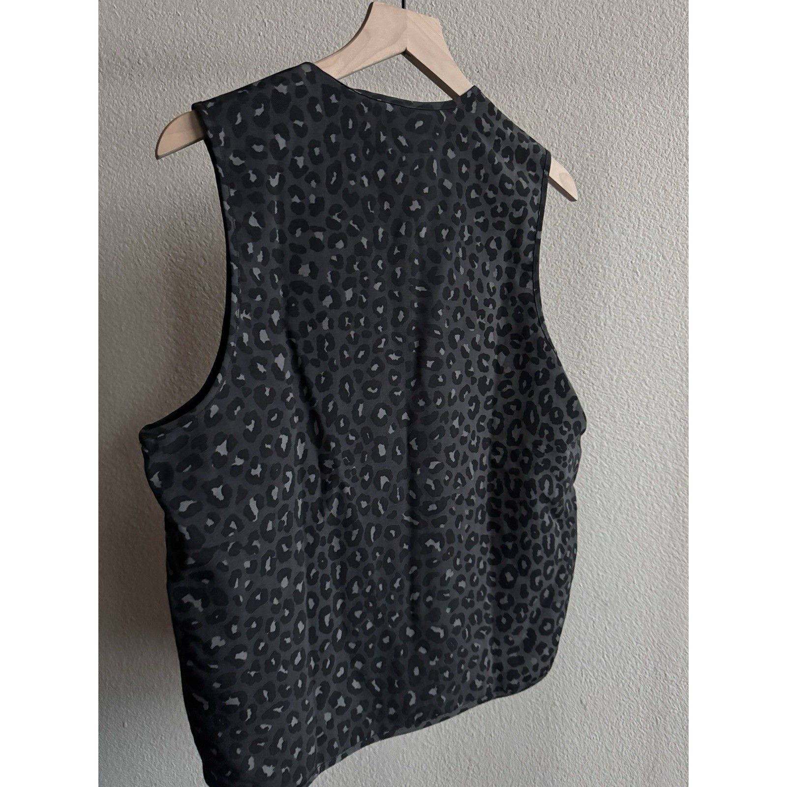 Adidas Small Adidas Utility Black Leopard Print Vest Jacket Size US S / EU 44-46 / 1 - 2 Thumbnail