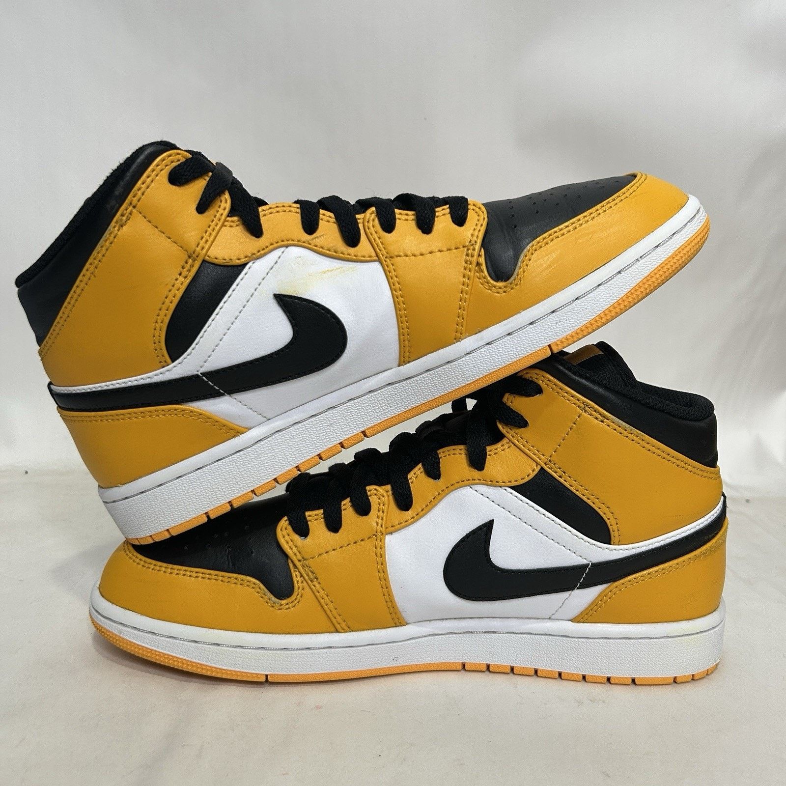 Jordan Brand Nike Air Jordan 1 Mid “Taxi/Yellow Black” Size US 10 / EU 43 - 3 Thumbnail