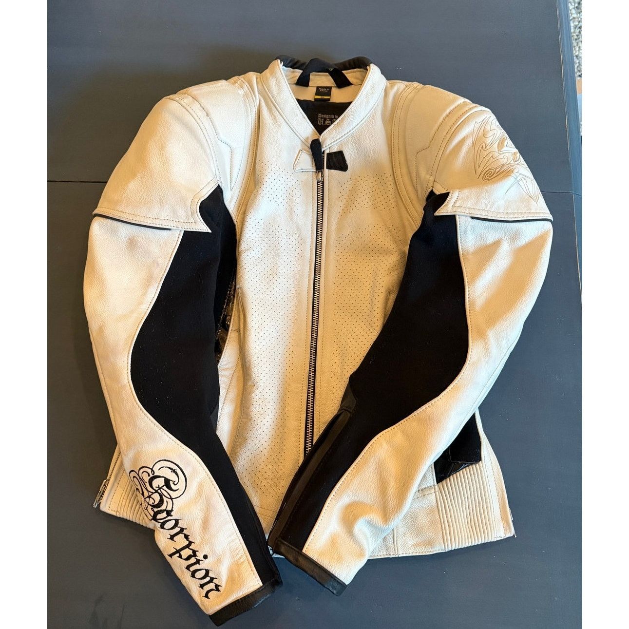 & Other Stories Scorpion EXO Women’s Motorcycle Jacket White/Black – Size S Size S / US 4 / IT 40 - 11 Thumbnail