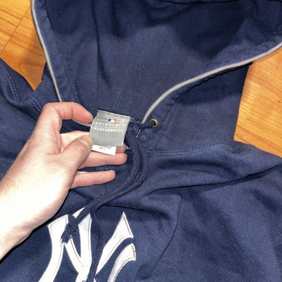Other Vintage New York Yankees Navy Hoodie Size L Size US L / EU 52-54 / 3 - 4 Thumbnail