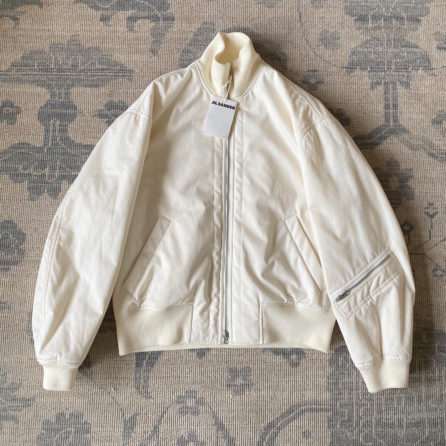 Jil Sander FW22 Off White Bomber (BNWT) Size US M / EU 48-50 / 2 - 1 Thumbnail