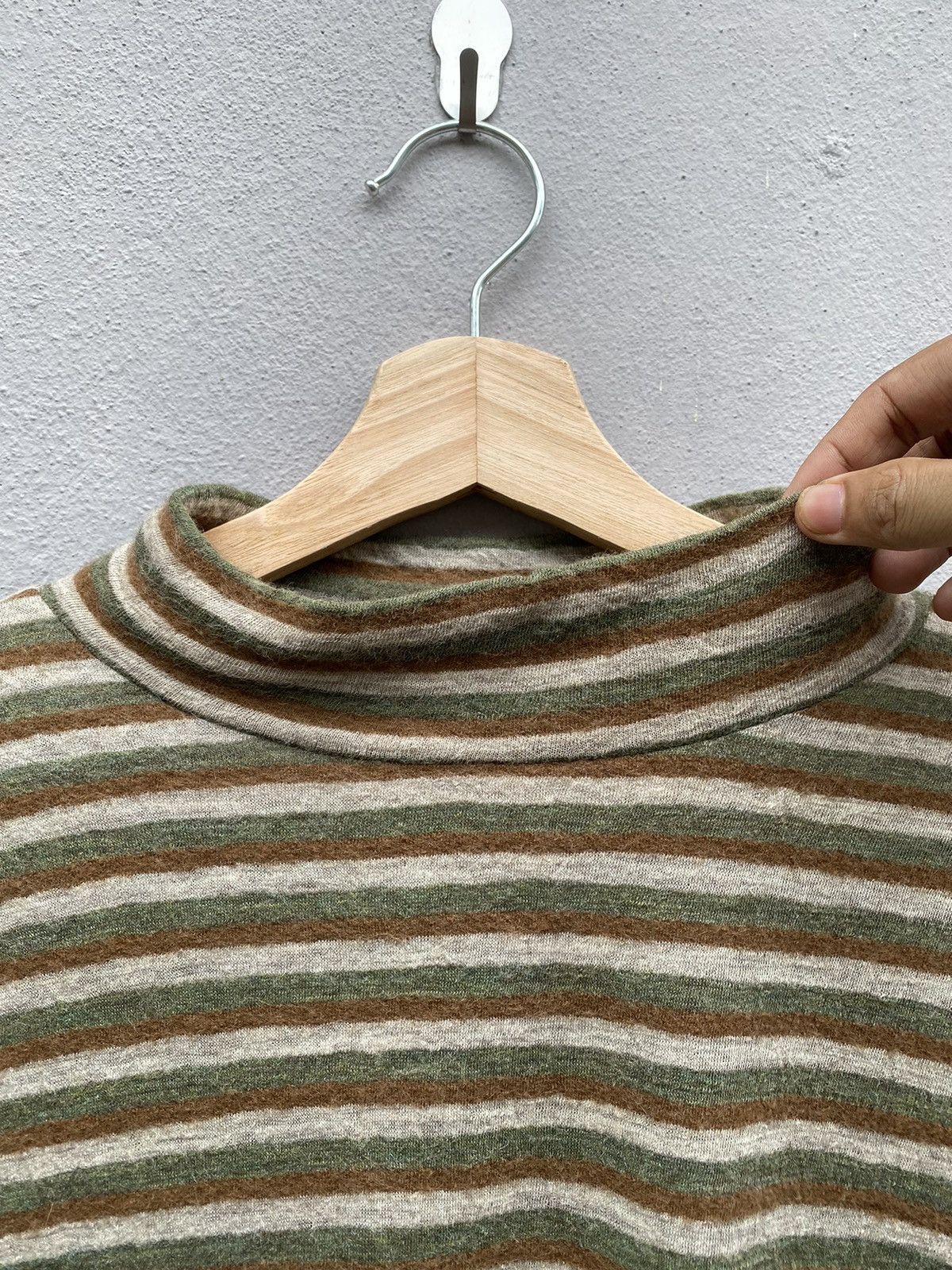 Issey Miyake Iconic Turtleneck PLANTATION by Issey Miyake Extra LS Wool Size M / US 6-8 / IT 42-44 - 4 Thumbnail