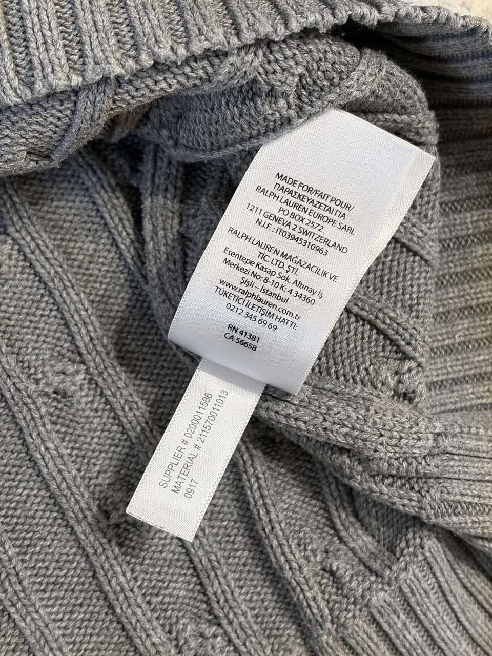 Polo Ralph Lauren Polo Ralph Lauren Braided Cable Knit V-Neck Cotton Sweater Size M / US 6-8 / IT 42-44 - 10 Thumbnail
