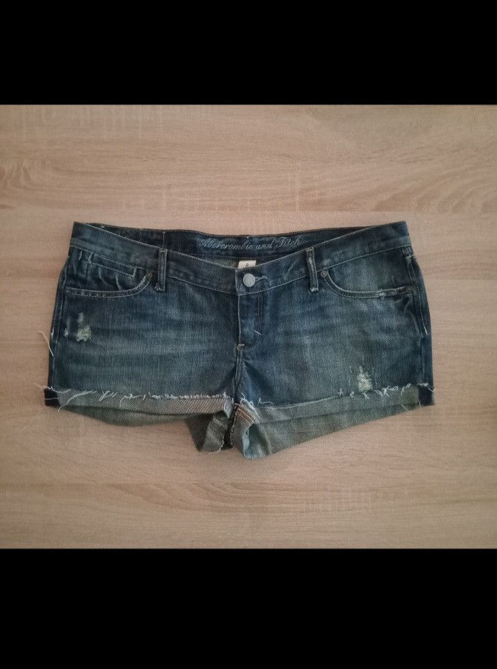 Abercrombie & Fitch Abercrombie & Fitch Distressed Denim Hot Shorts Women's Size 30" / US 8 / IT 44 - 3 Thumbnail