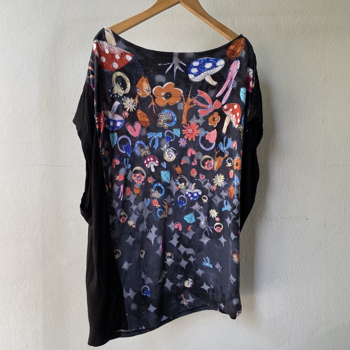 Tsumori Chisato TSUMORI CHISATO Black Top with Colorful Fantasy Print Size XS / US 0-2 / IT 36-38 - 14 Thumbnail