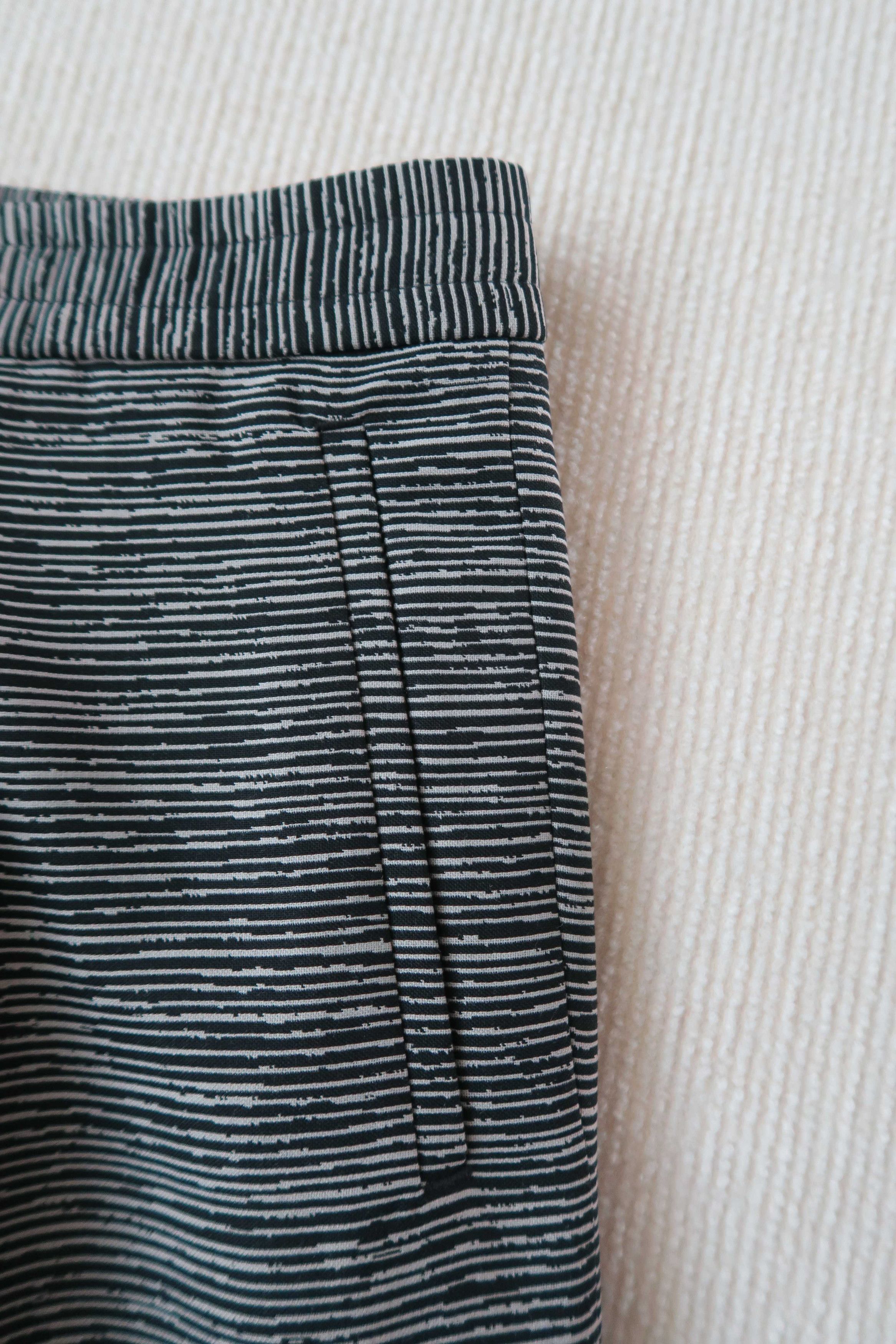 Cos COS Collection of Style Striped Shorts Size US 34 / EU 50 - 5 Thumbnail