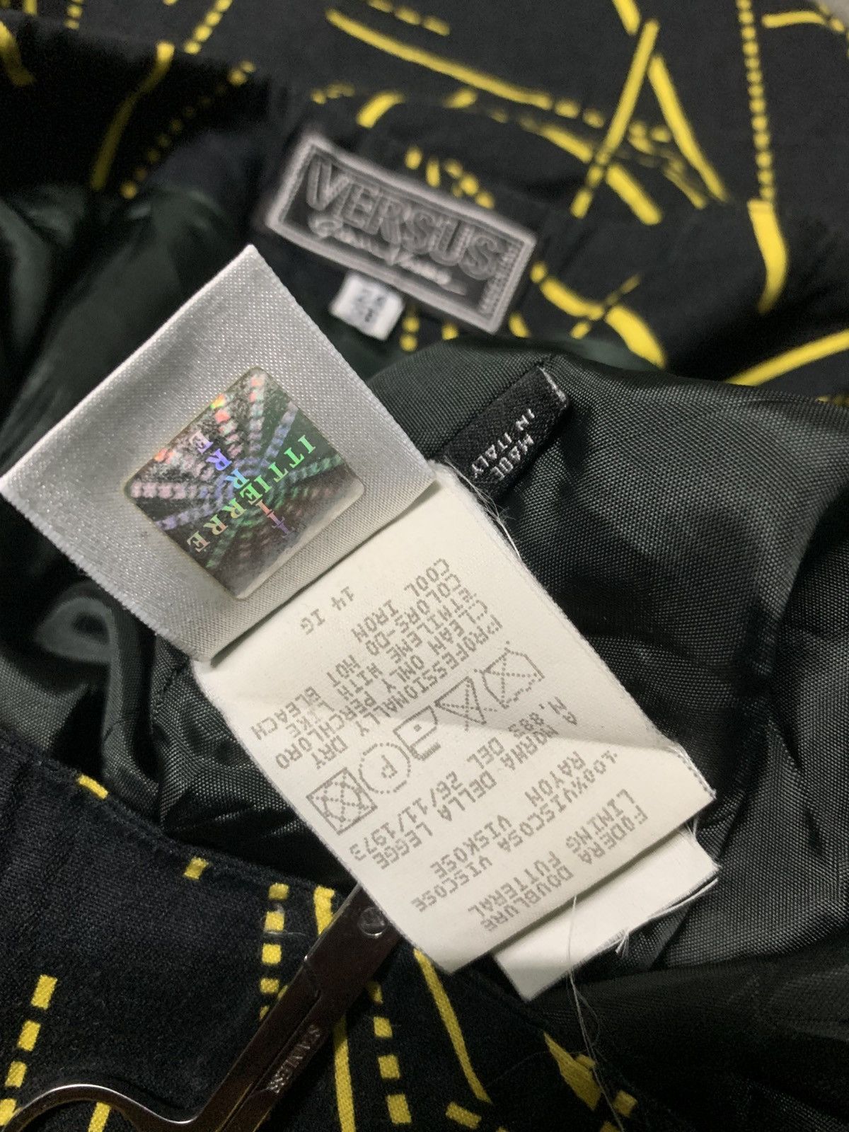 Versus Versace Vintage 1973 Versus Gianni Versace mini skirt Size 24" / US 00 / IT 34 - 7 Thumbnail