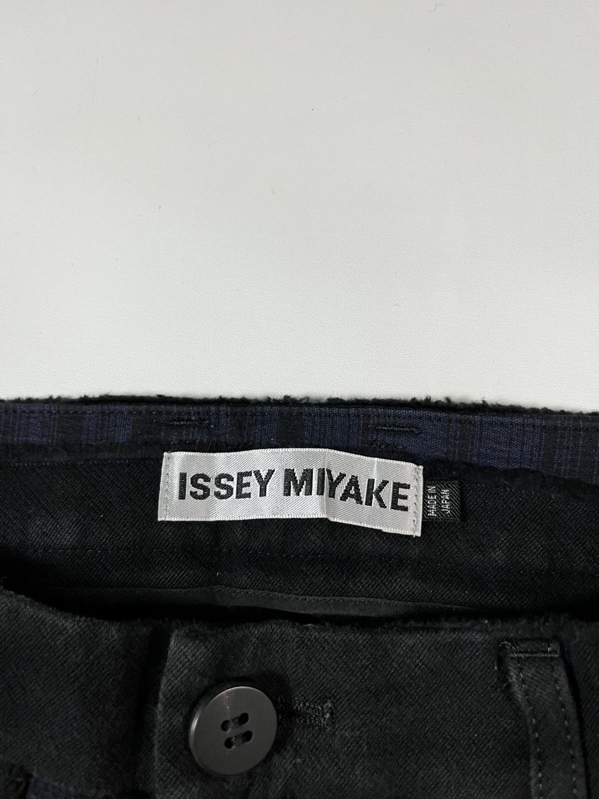 Issey Miyake ISSEY MIYAKE STRIPE SLIGHTLY FLARED PANTS Size 29" - 6 Thumbnail