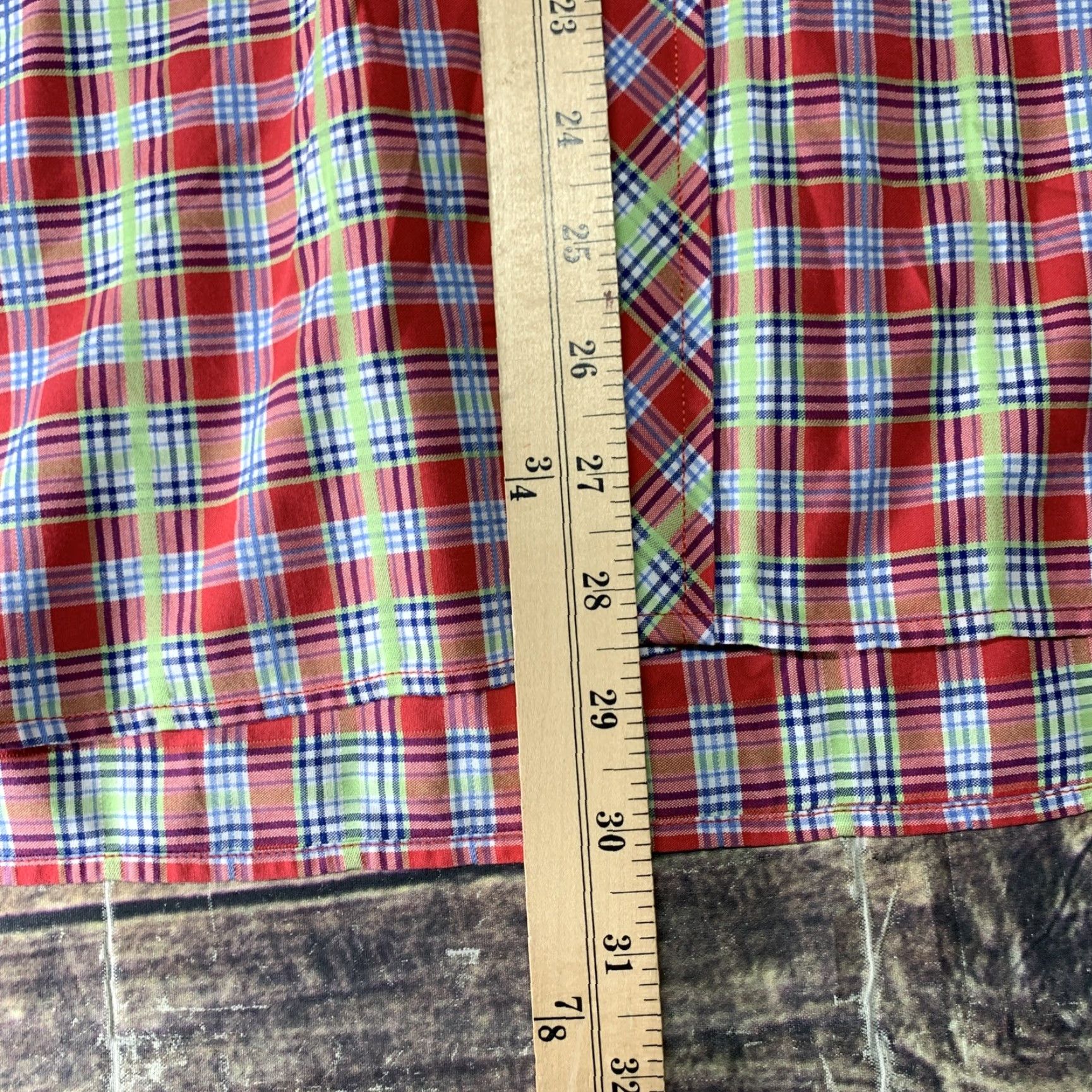 Tommy Hilfiger Tommy Hilfiger Men’s Shirt Size XL Short Sleeve Red Plaid December 2004 Cotton Button-Up Shirt Size US XL / EU 56 / 4 - 7 Thumbnail