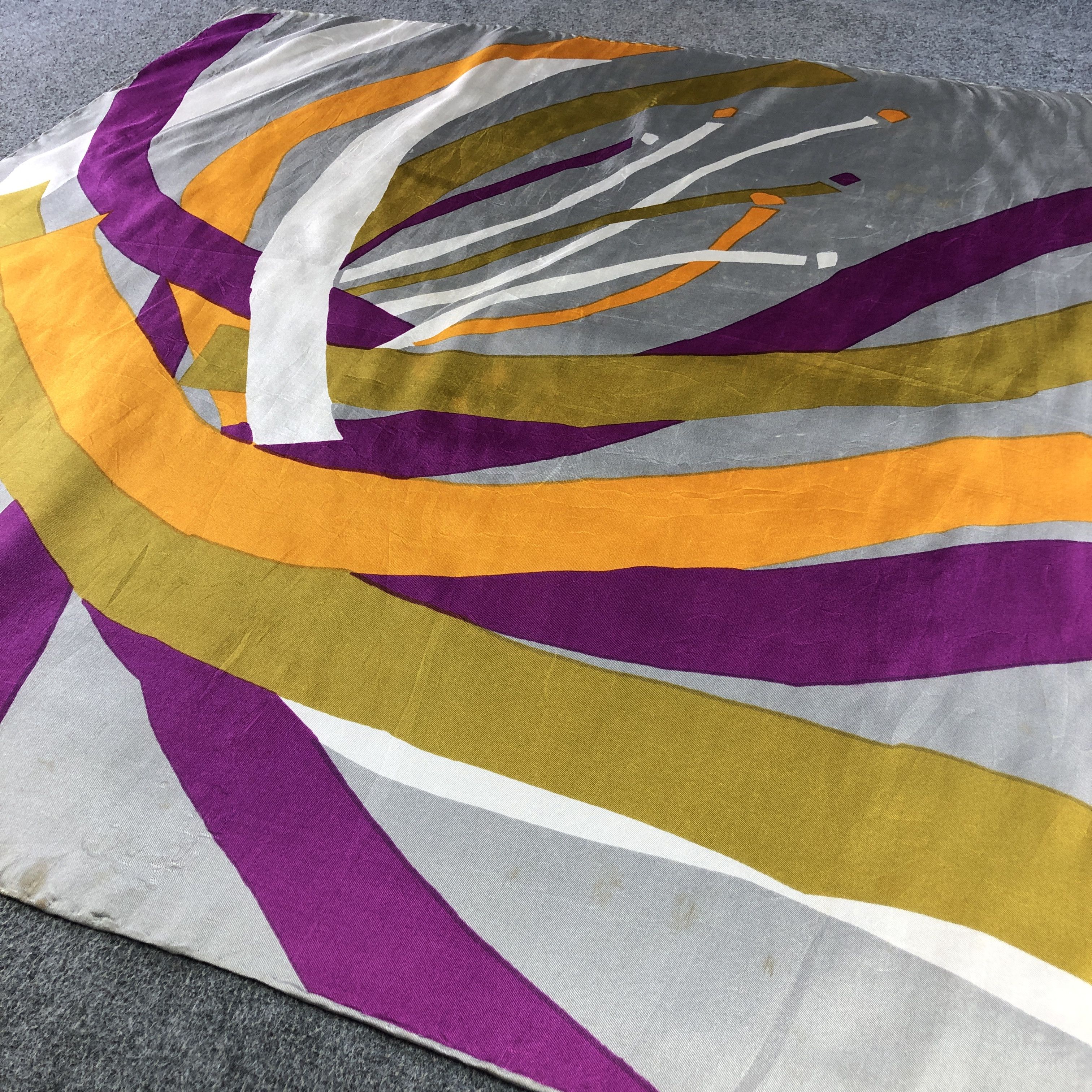 Japanese Brand Abstract Luxury Hand Rolled Silk Scarf M1104 Size ONE SIZE - 3 Thumbnail