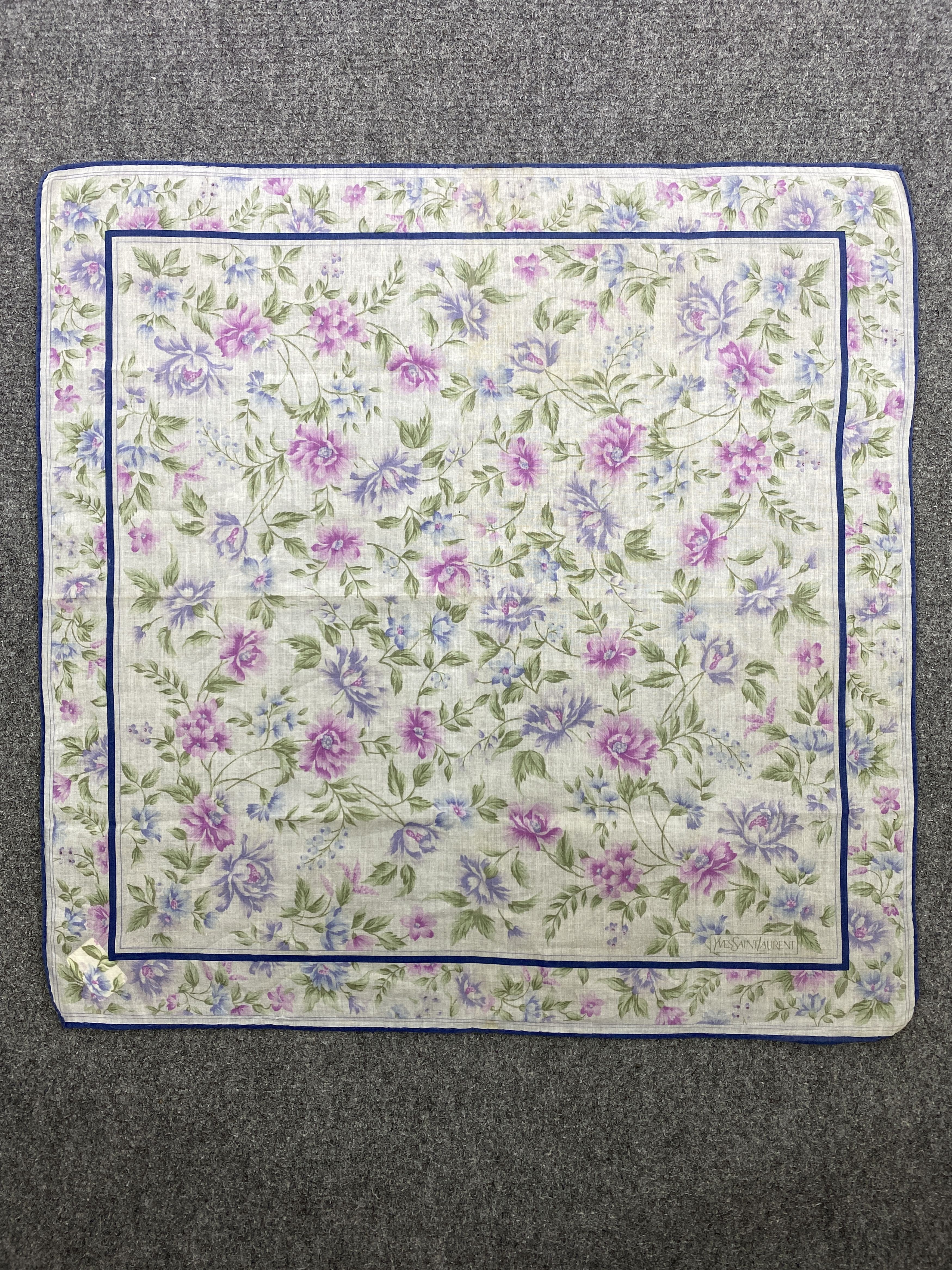 Vintage Yves Saint Laurent Handkerchief / Neckerchief HKC0791 Size ONE SIZE - 4 Thumbnail