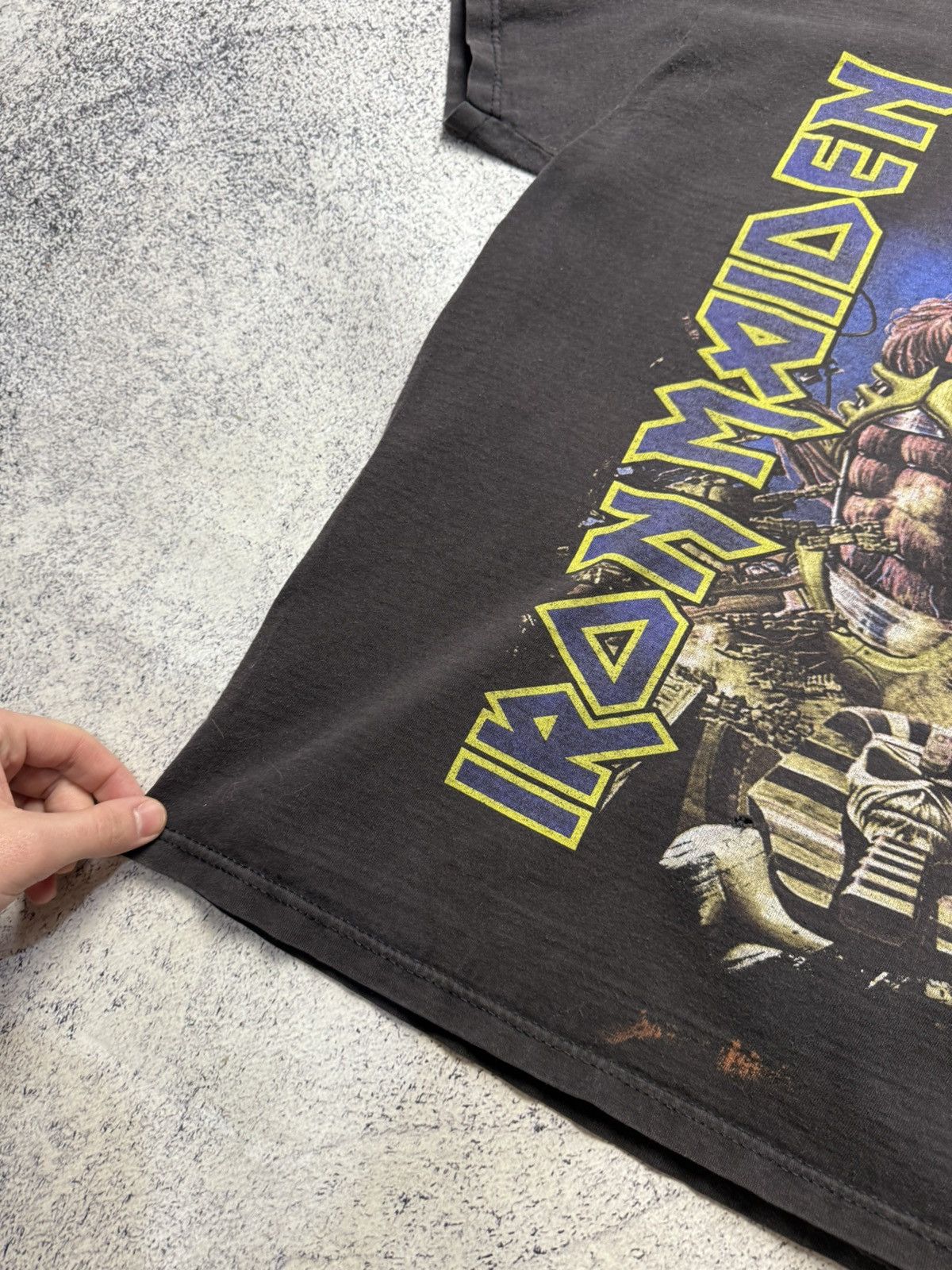 Iron Maiden Vintage Iron Maiden Distressed Tour Tshirt 90s Size US XL / EU 56 / 4 - 9 Thumbnail