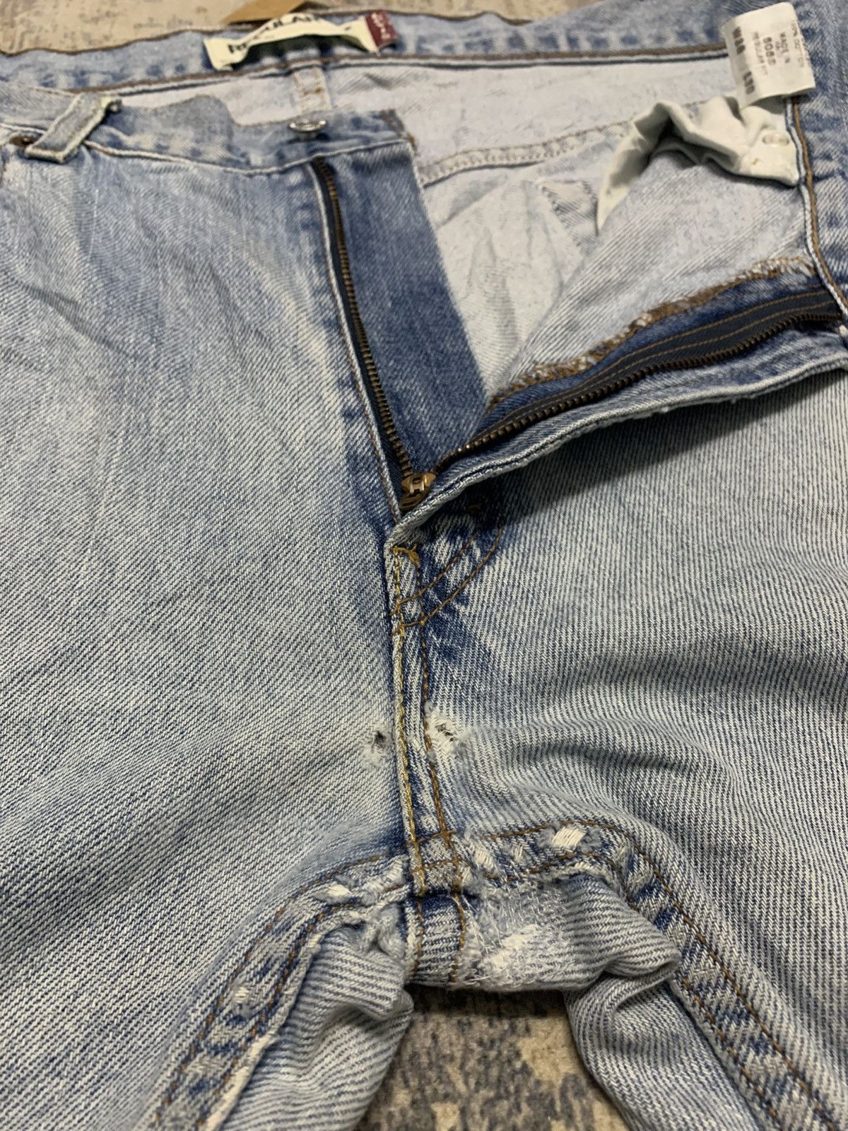 Levi's Vintage 90s Levi's 505 Regular Fit Distressed Denim 36x32.5 Size US 36 / EU 52 - 4 Thumbnail