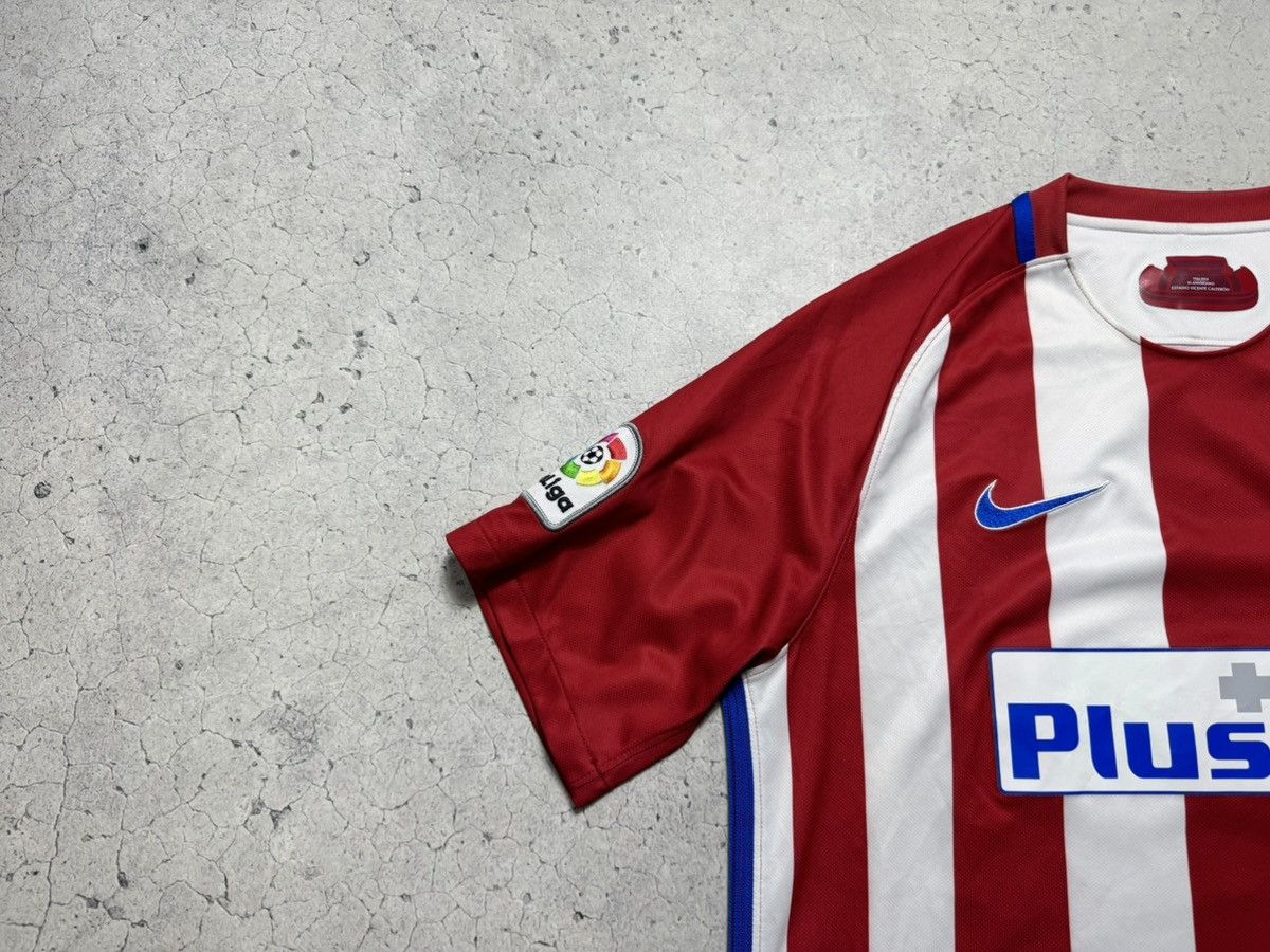 Nike Nike FC Atletico Madrid 2015/2016 Soccer Jersey Vintage Size US L / EU 52-54 / 3 - 5 Thumbnail