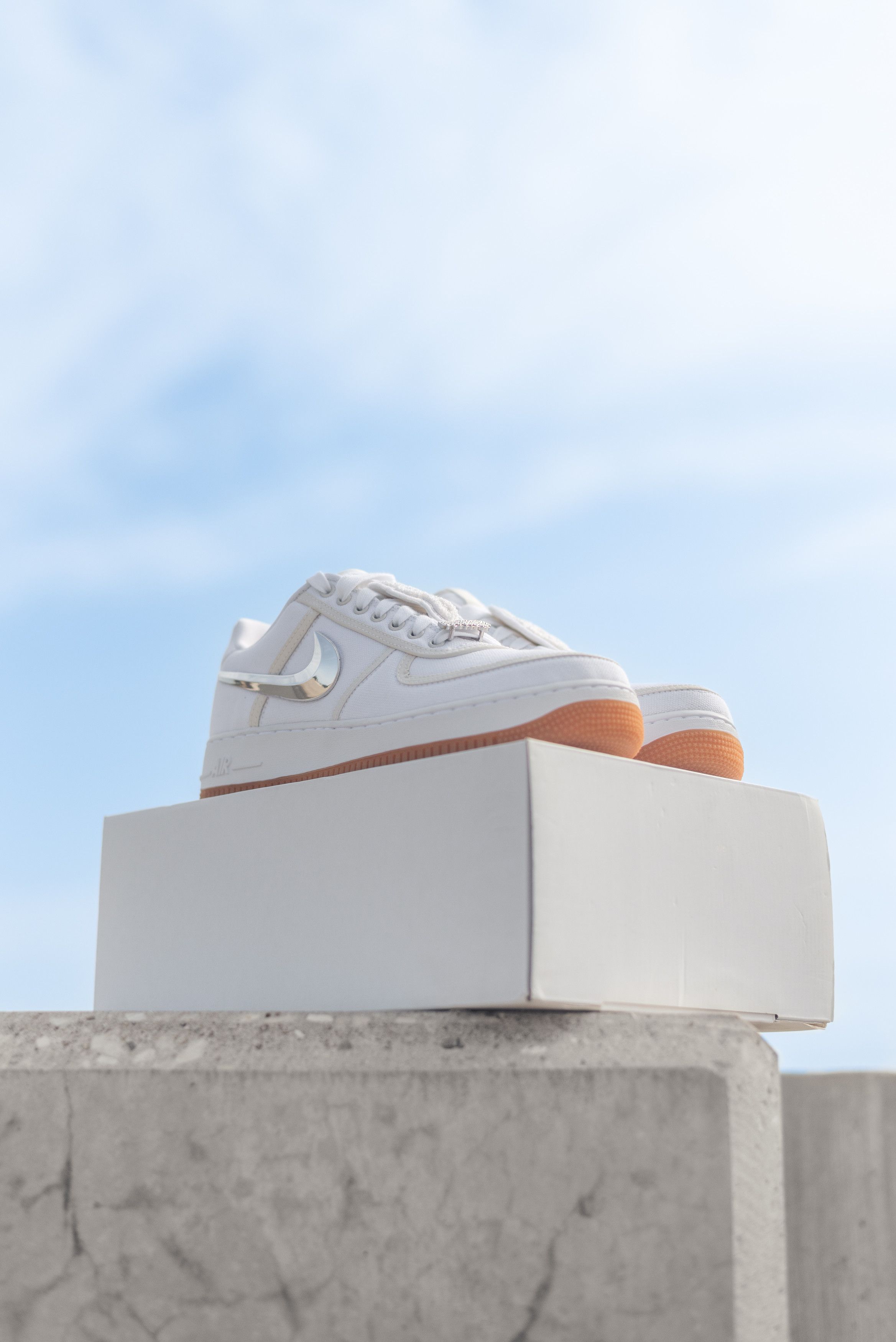 Nike × Travis Scott Nike Travis Scott Air Force 1 (AF100) Size US 9.5 / EU 42-43 - 2 Thumbnail