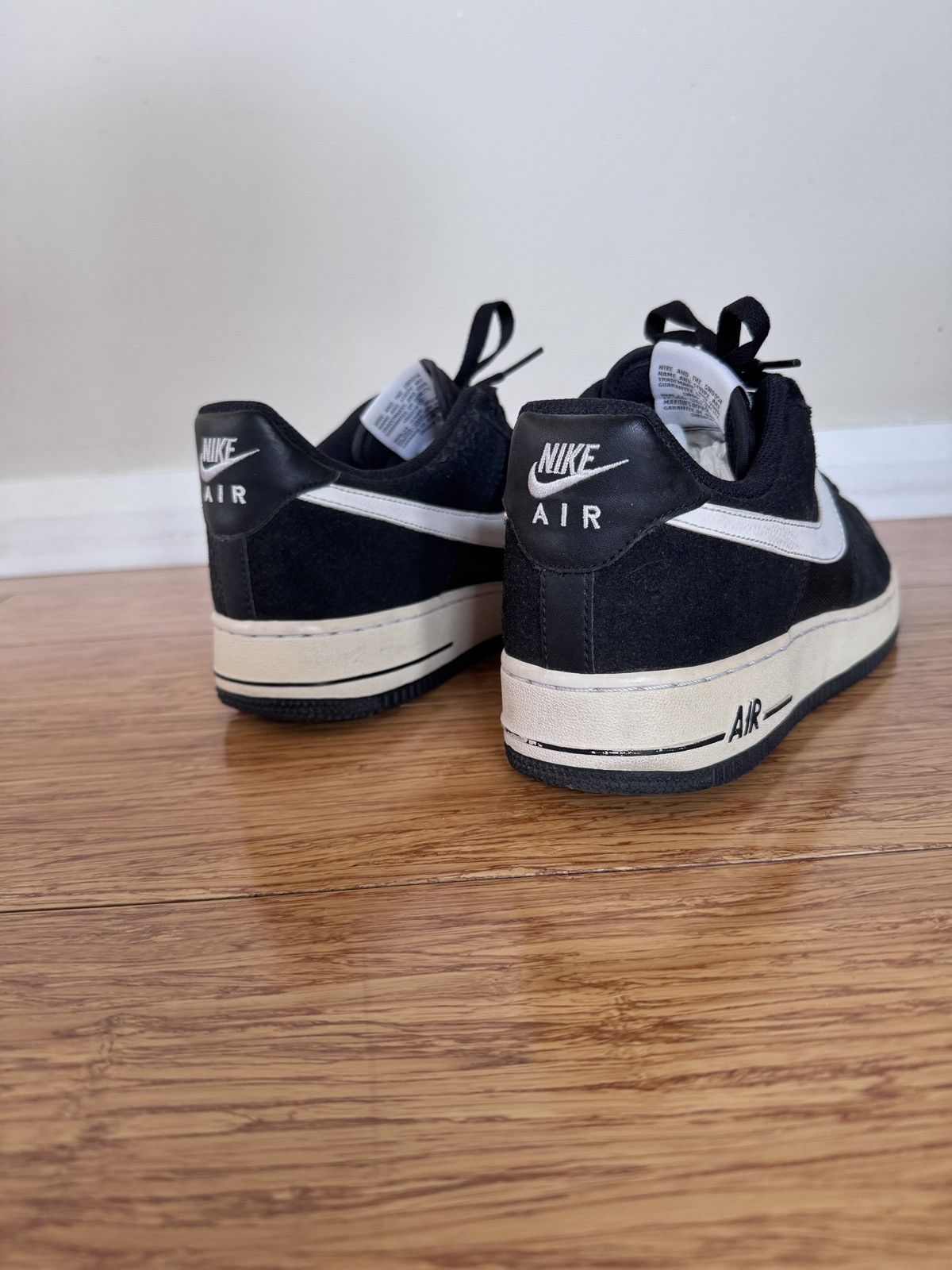 Nike Nike Air Force 1 - Black/White Size US 8.5 / EU 41-42 - 5 Thumbnail