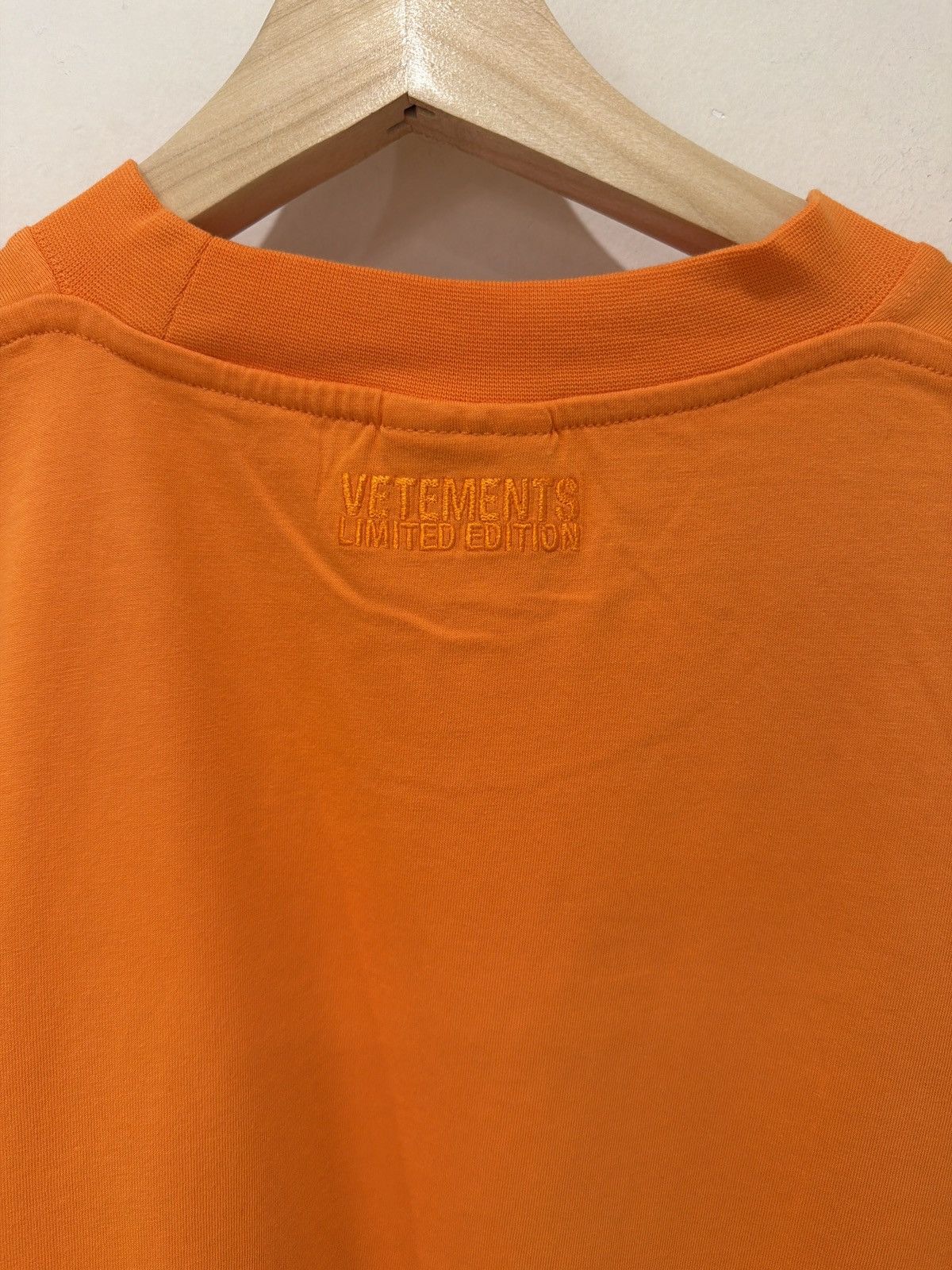 Vetements Vetements Limited edition Tee Size US S / EU 44-46 / 1 - 4 Thumbnail