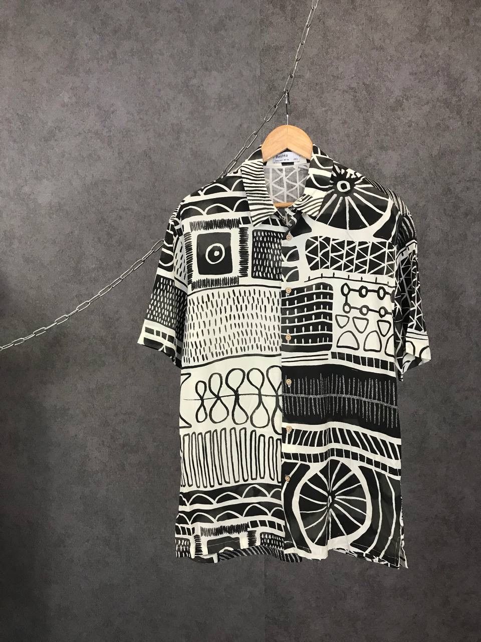 Other Bershka art crazy Hawaiian shirt Size US S / EU 44-46 / 1 - 1 Thumbnail