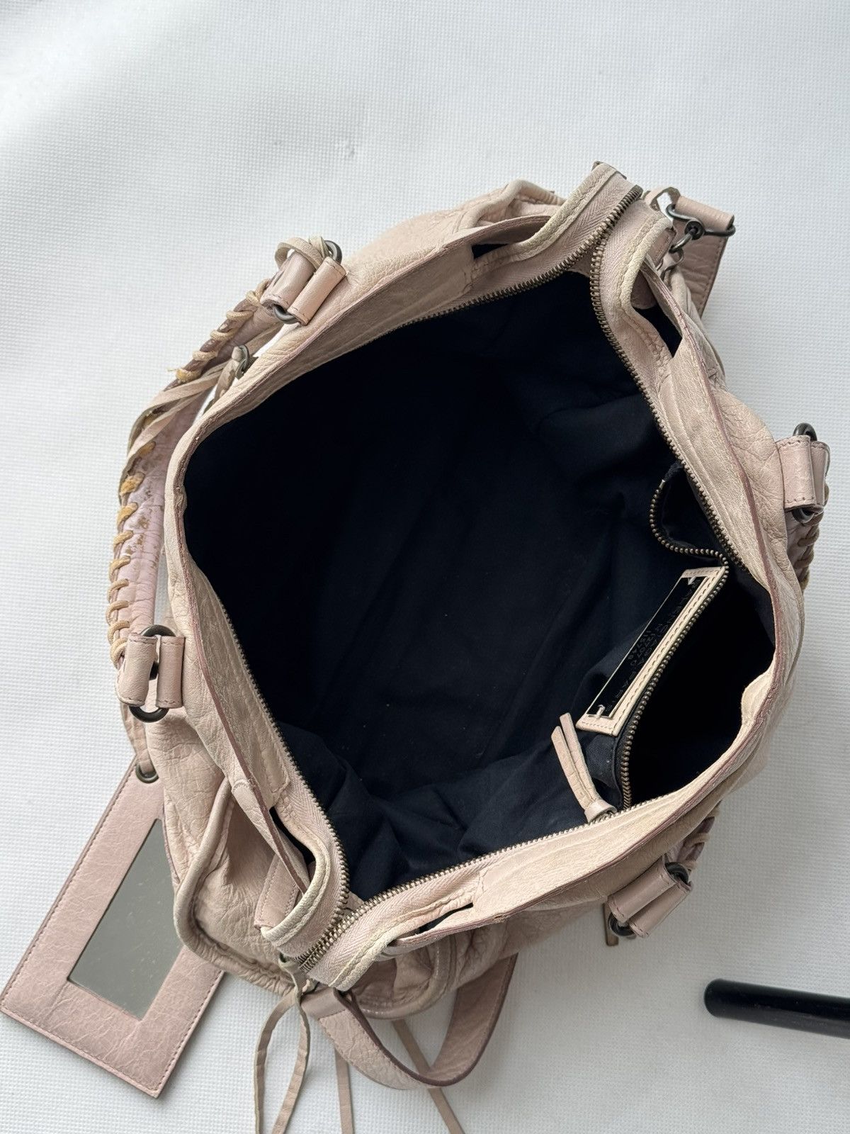 Balenciaga Vintage Balenciaga 00s City Bag Distressed Leather Handbag Size ONE SIZE - 3 Thumbnail