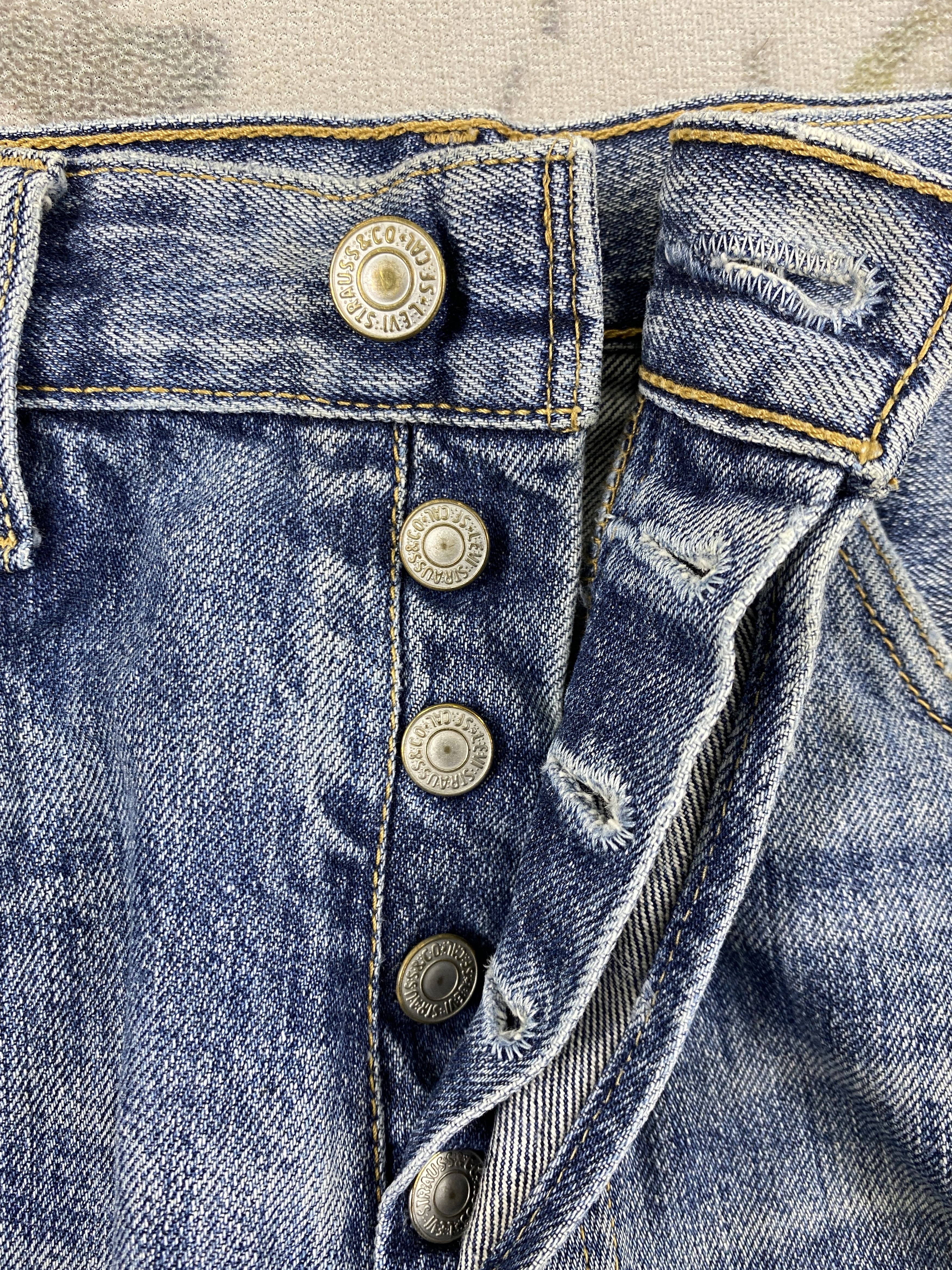 Levi's Vintage Levi's 501 Jeans 32x15.5 Short Denim - JN3756 Size US 32 / EU 48 - 4 Thumbnail