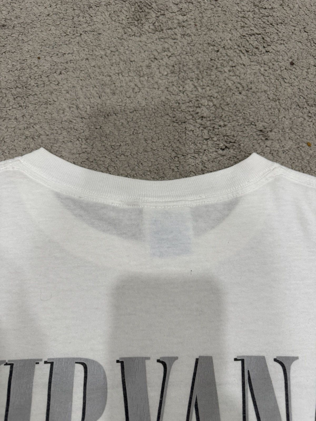 Band Tees Final Drop‼️ Vintage Nirvana Photo Tee Size US XL / EU 56 / 4 - 17 Thumbnail